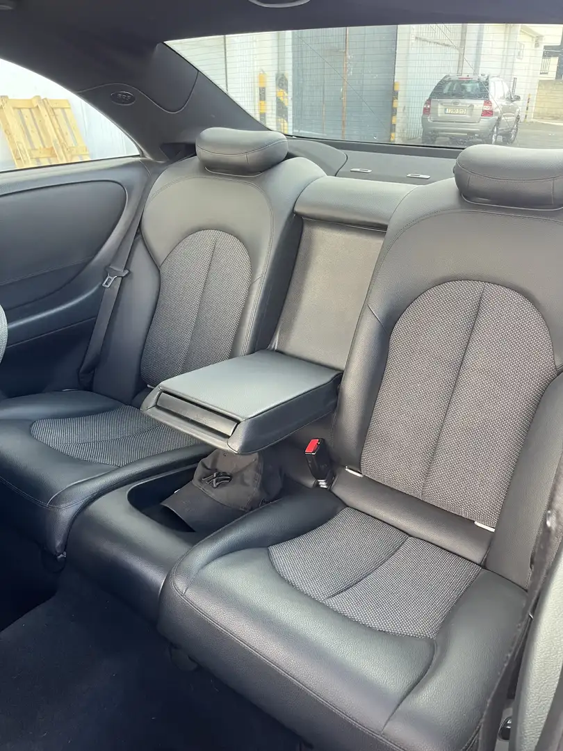 Mercedes-Benz CLK 200 K Avantgarde - 2
