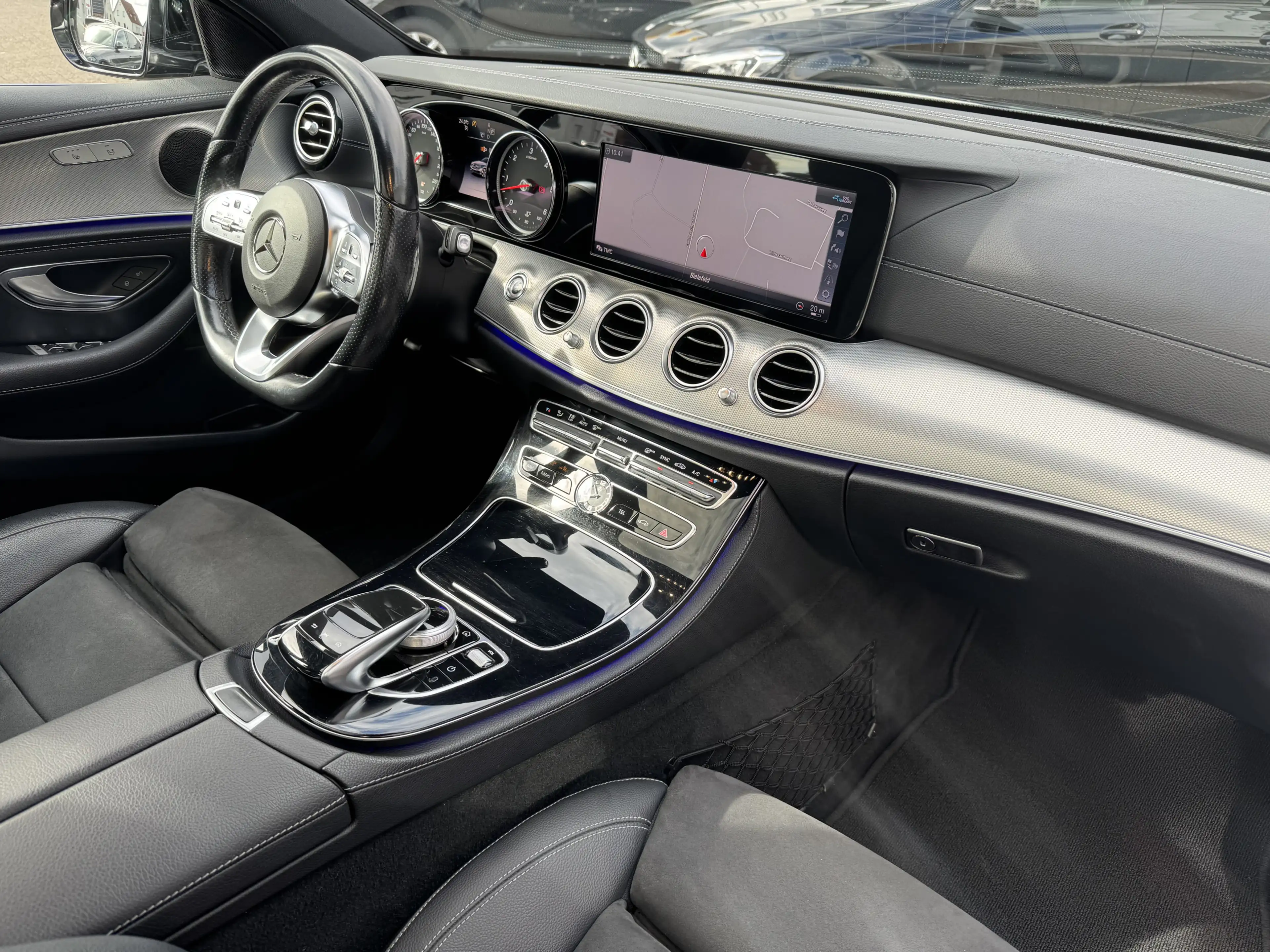 Mercedes-Benz E 350 Pano Multi LED — photo 4