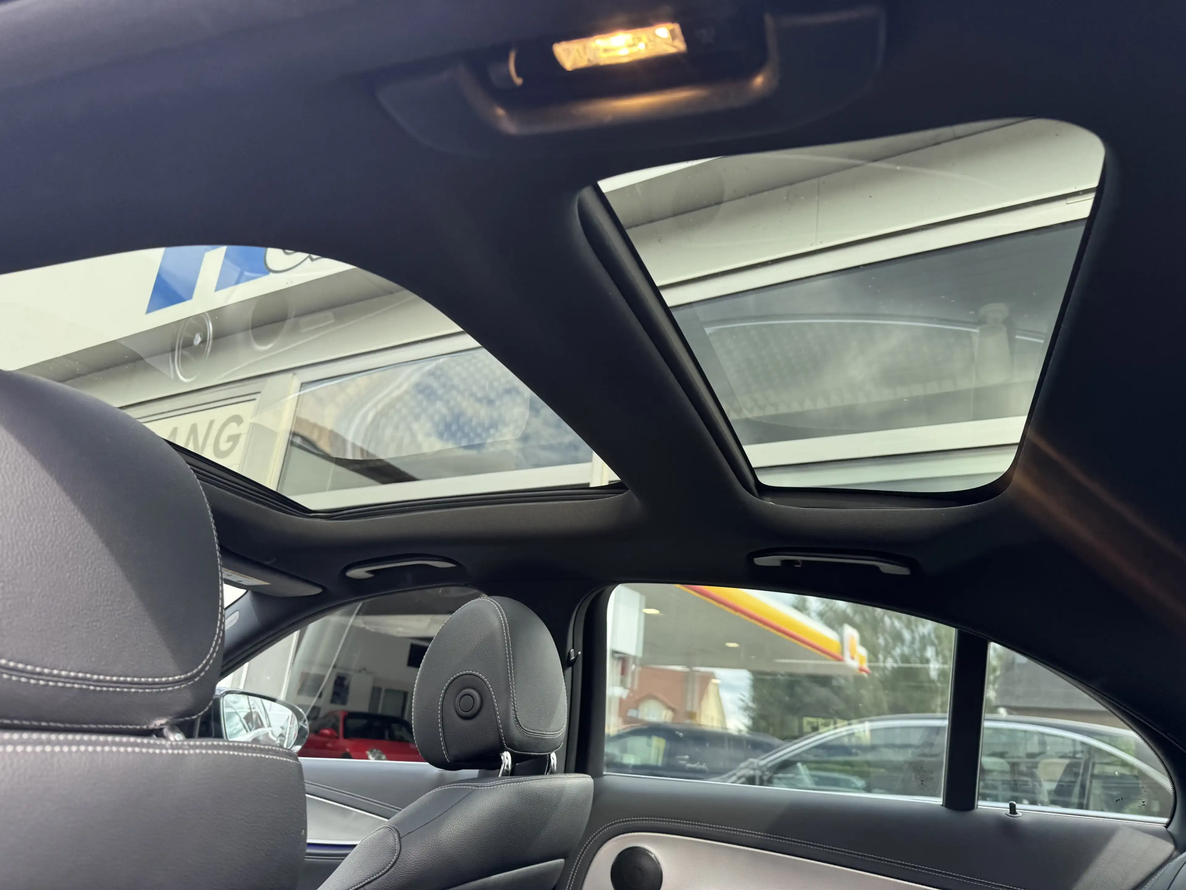 Mercedes-Benz E 350 Pano Multi LED — photo 5