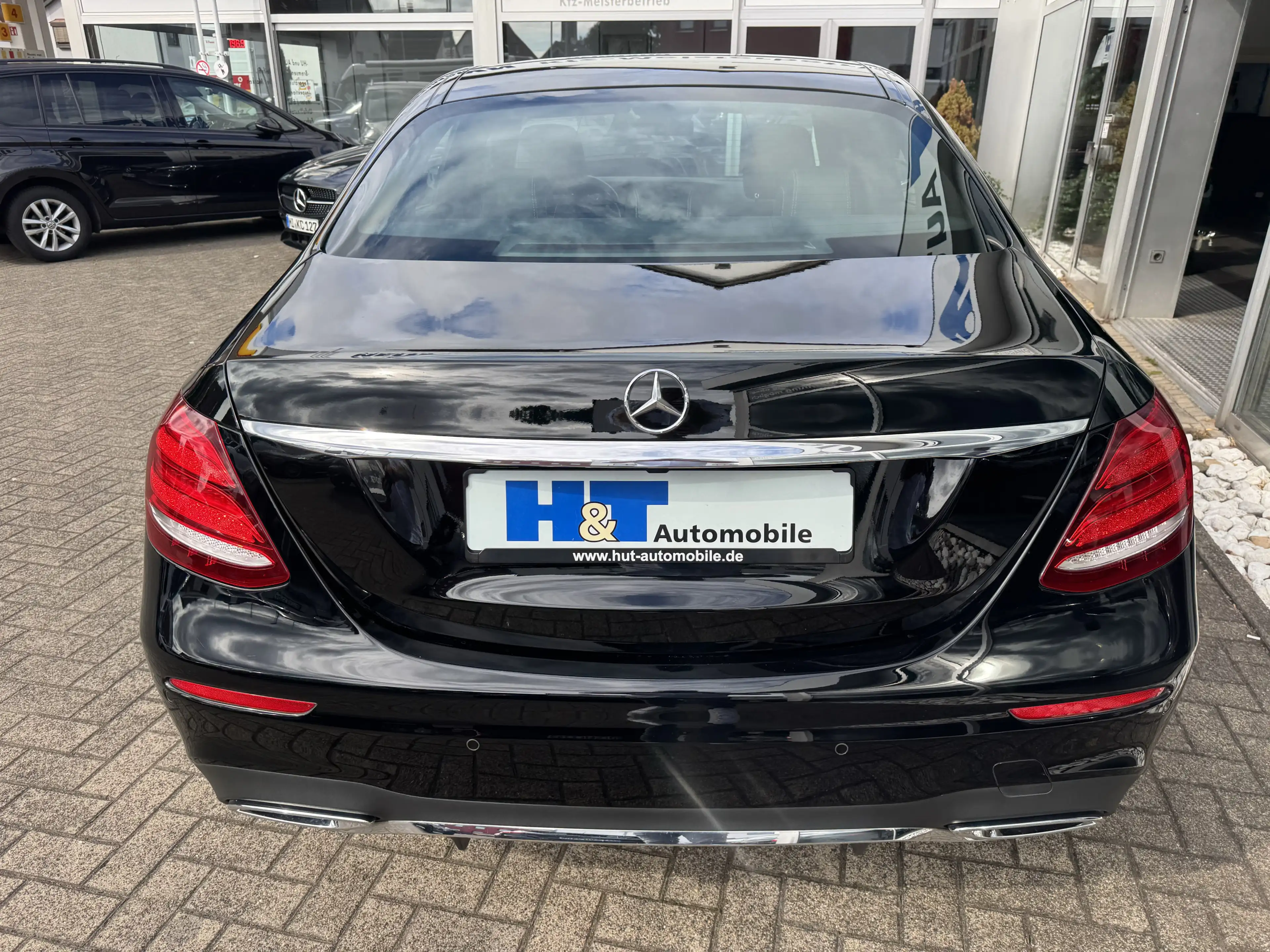 Mercedes-Benz E 350 Pano Multi LED — photo 13