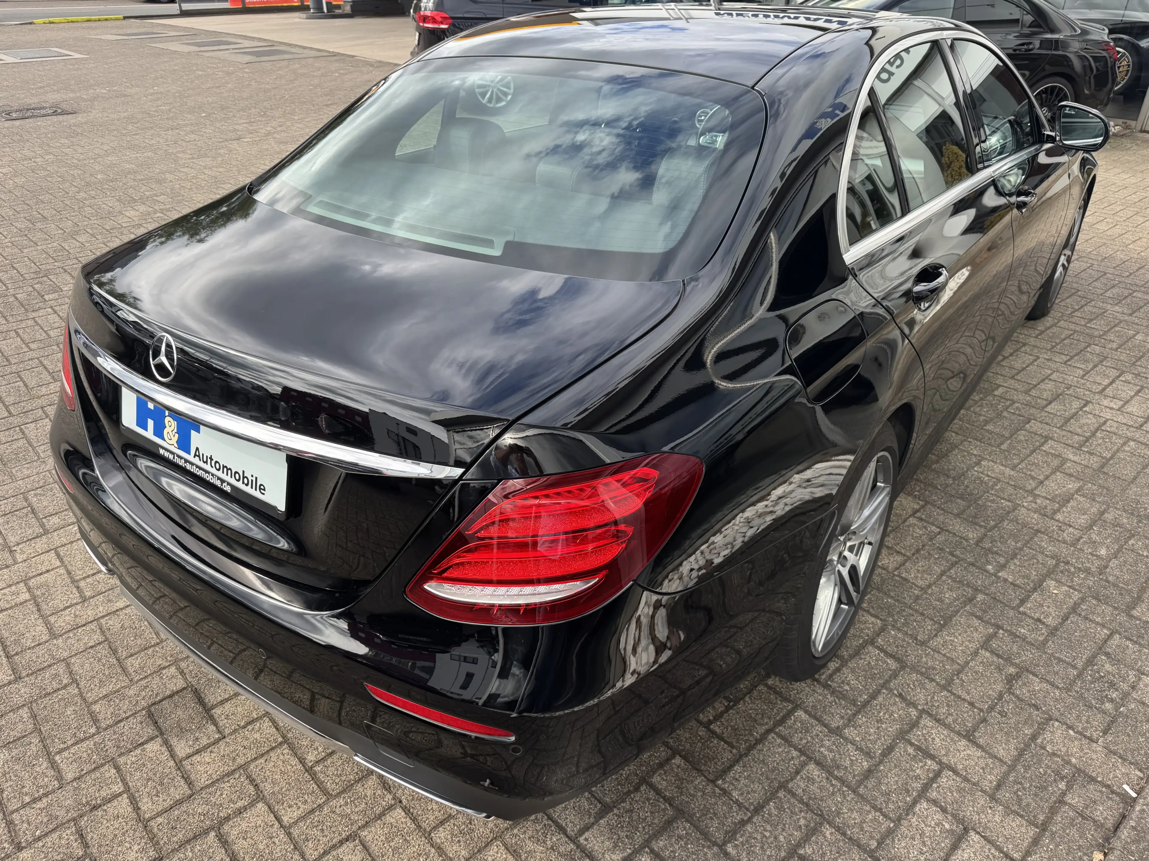Mercedes-Benz E 350 Pano Multi LED — photo 12