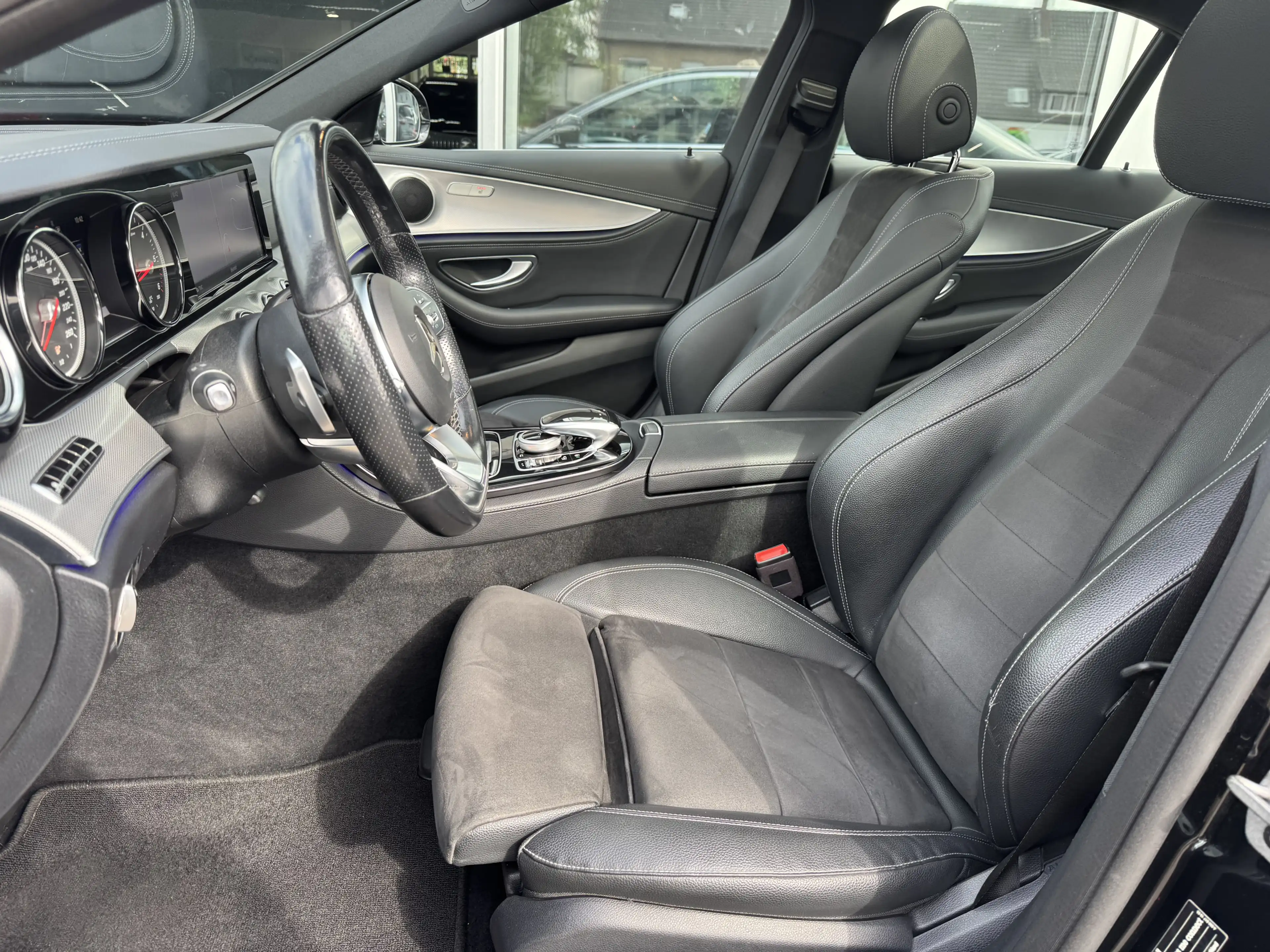 Mercedes-Benz E 350 Pano Multi LED — photo 3