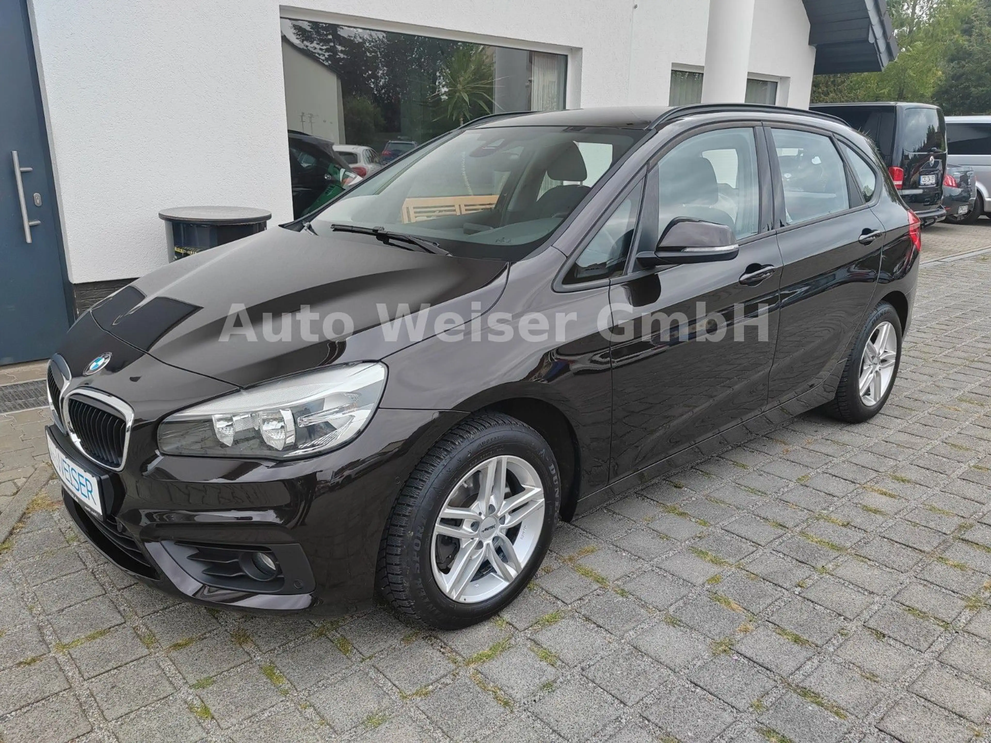 BMW 220 i Active Tourer *AHK*TEMPO*SHZ — photo 2