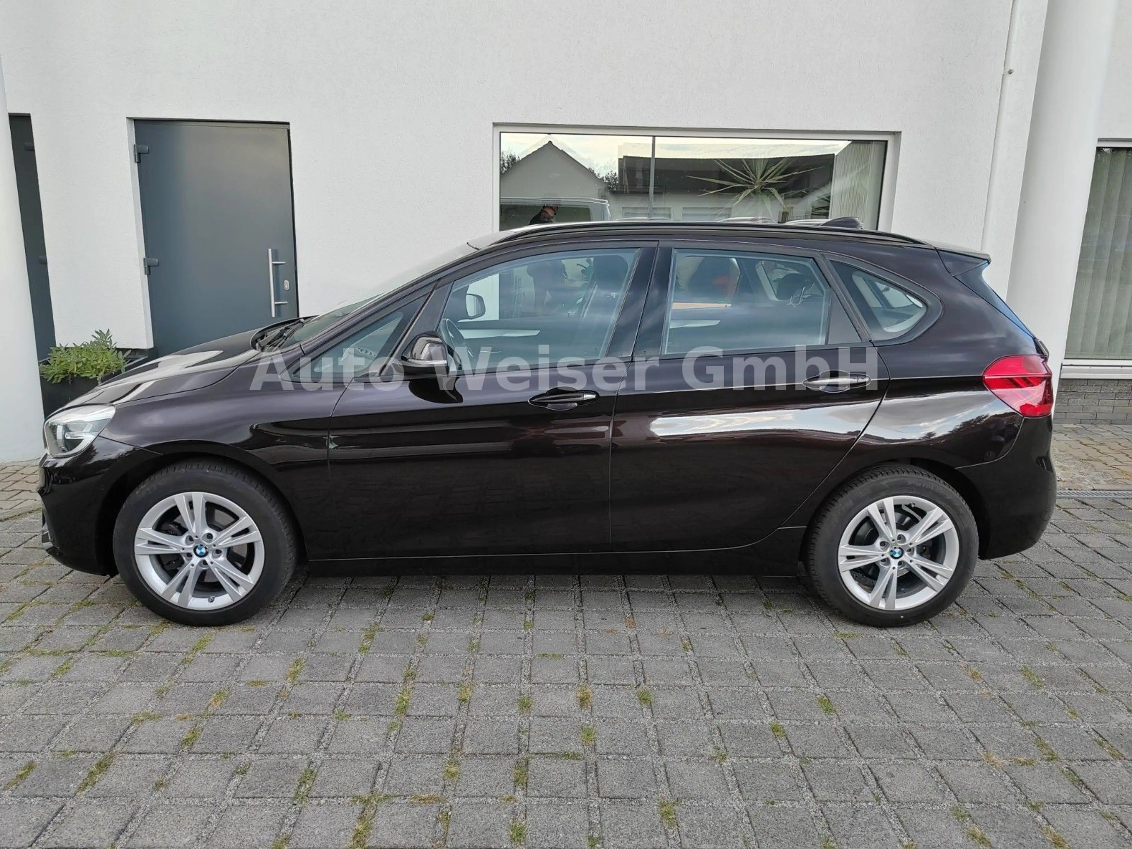 BMW 220 i Active Tourer *AHK*TEMPO*SHZ — photo 3