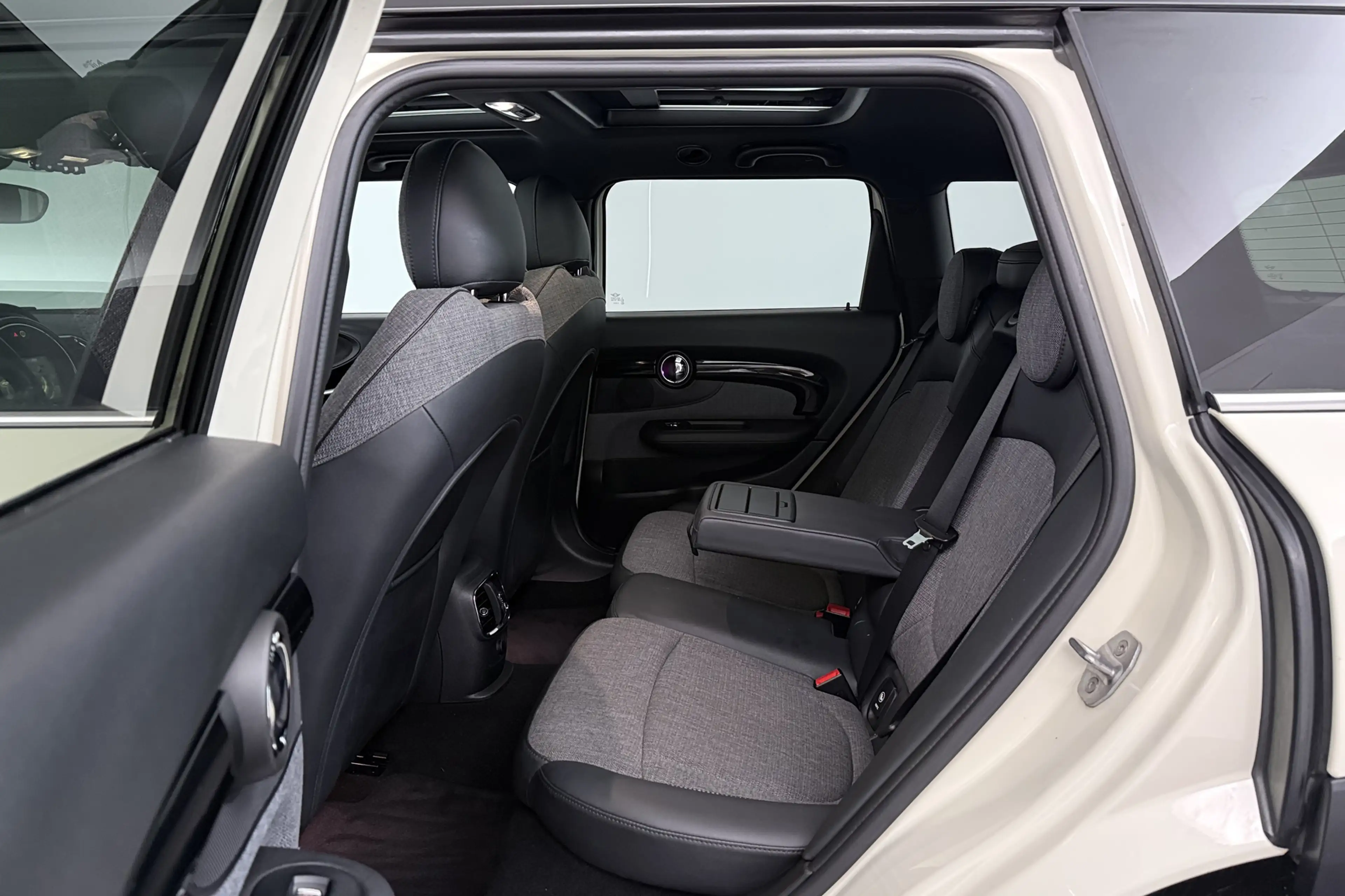 MINI Cooper Clubman 1.5 Chili Business Plus (PANORAMADAK, NAVIGATIE, S — photo 23