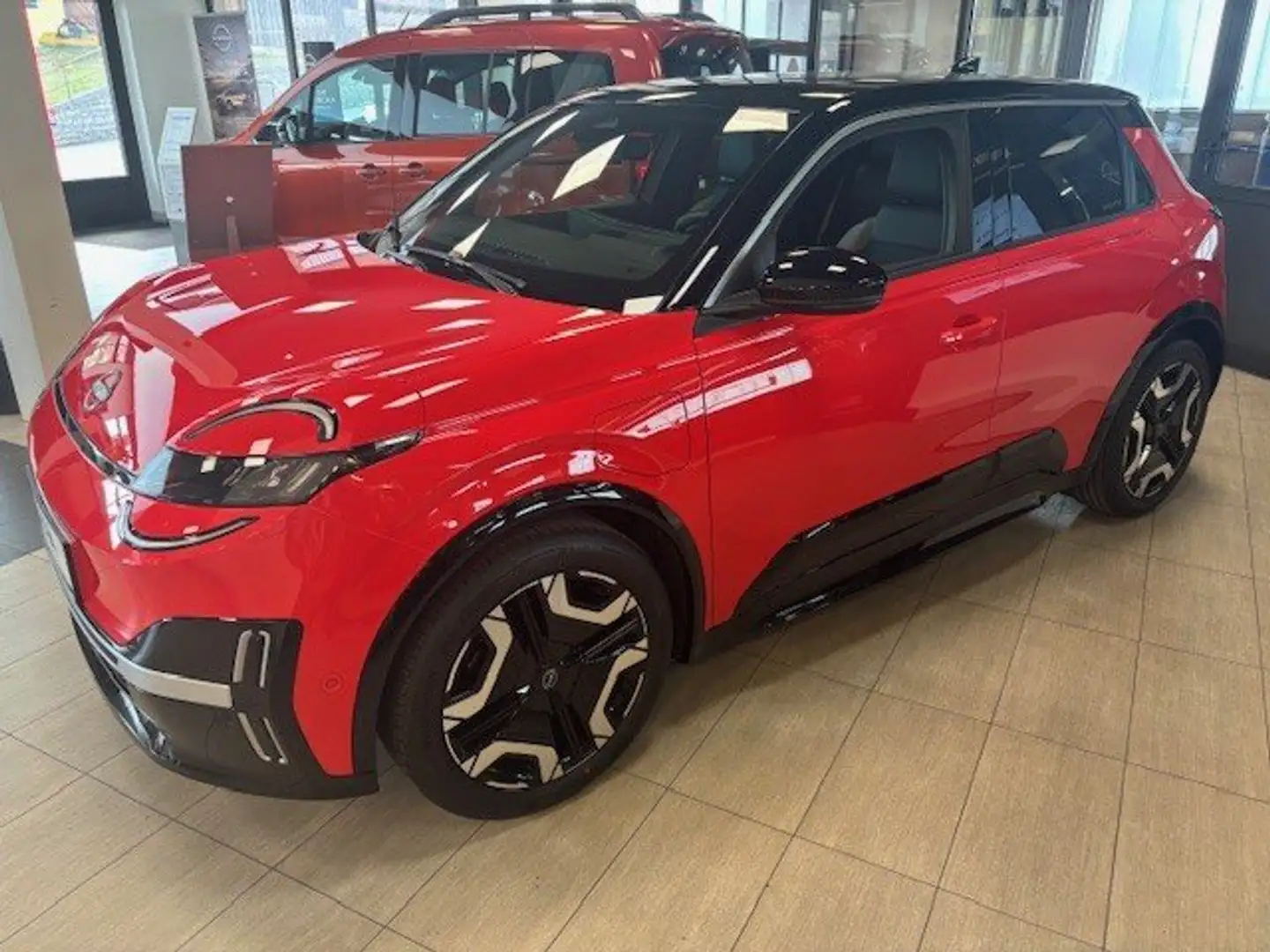 Nissan Micra EV Evolve 52 kWh mit Finanzierung EUR 29.890,-- Rot - 2