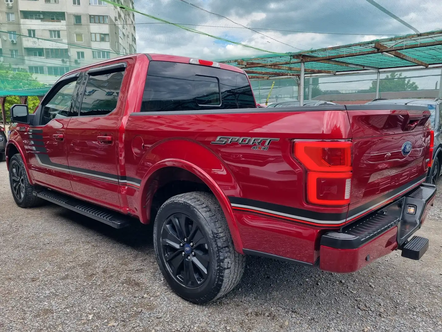 Ford F 150 Lariat Rouge - 2