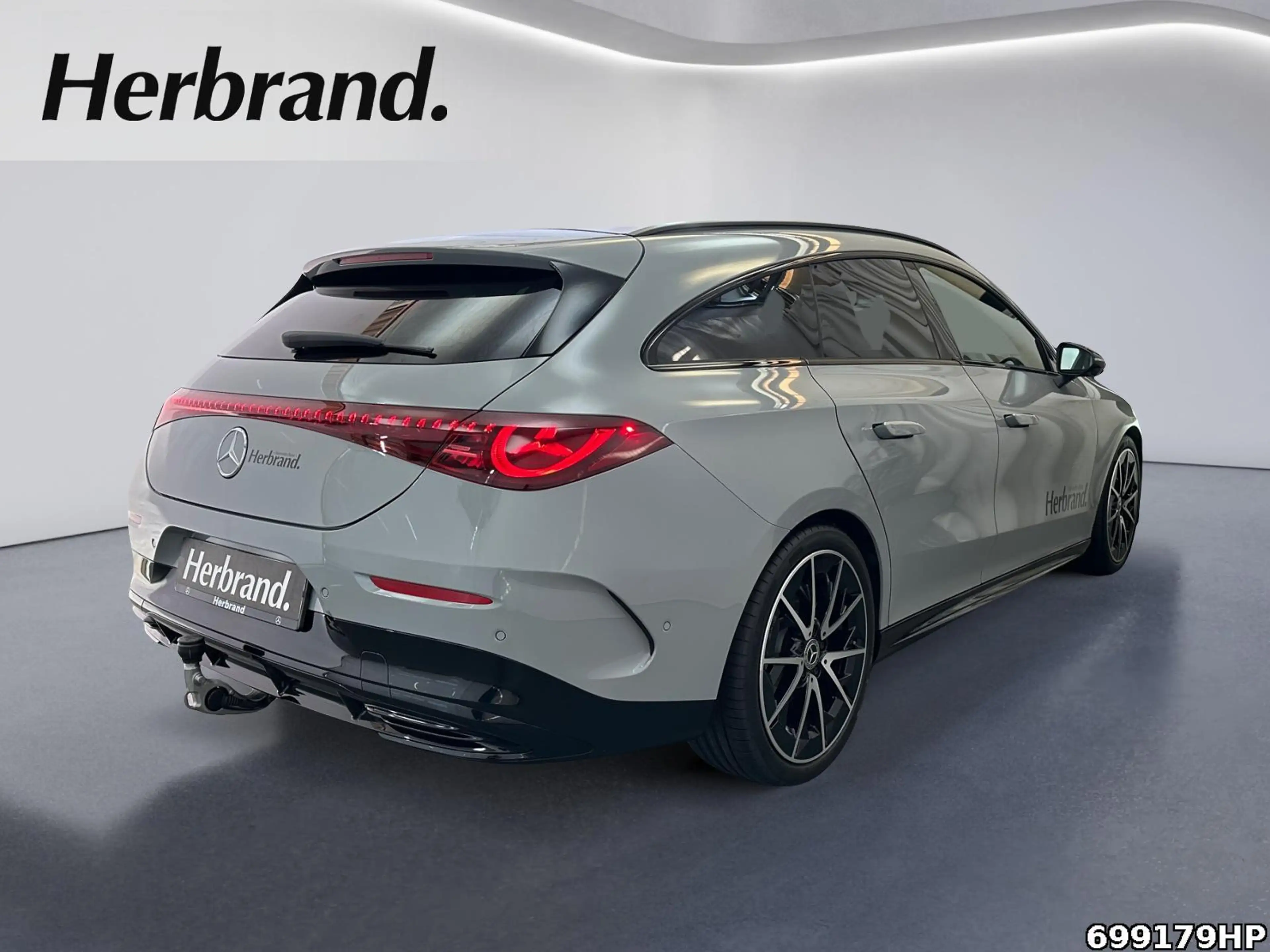 Mercedes-Benz CLA 220 +AMG+NIGHT+SUPERSCREEN+PREMIUM+360°+ — photo 3