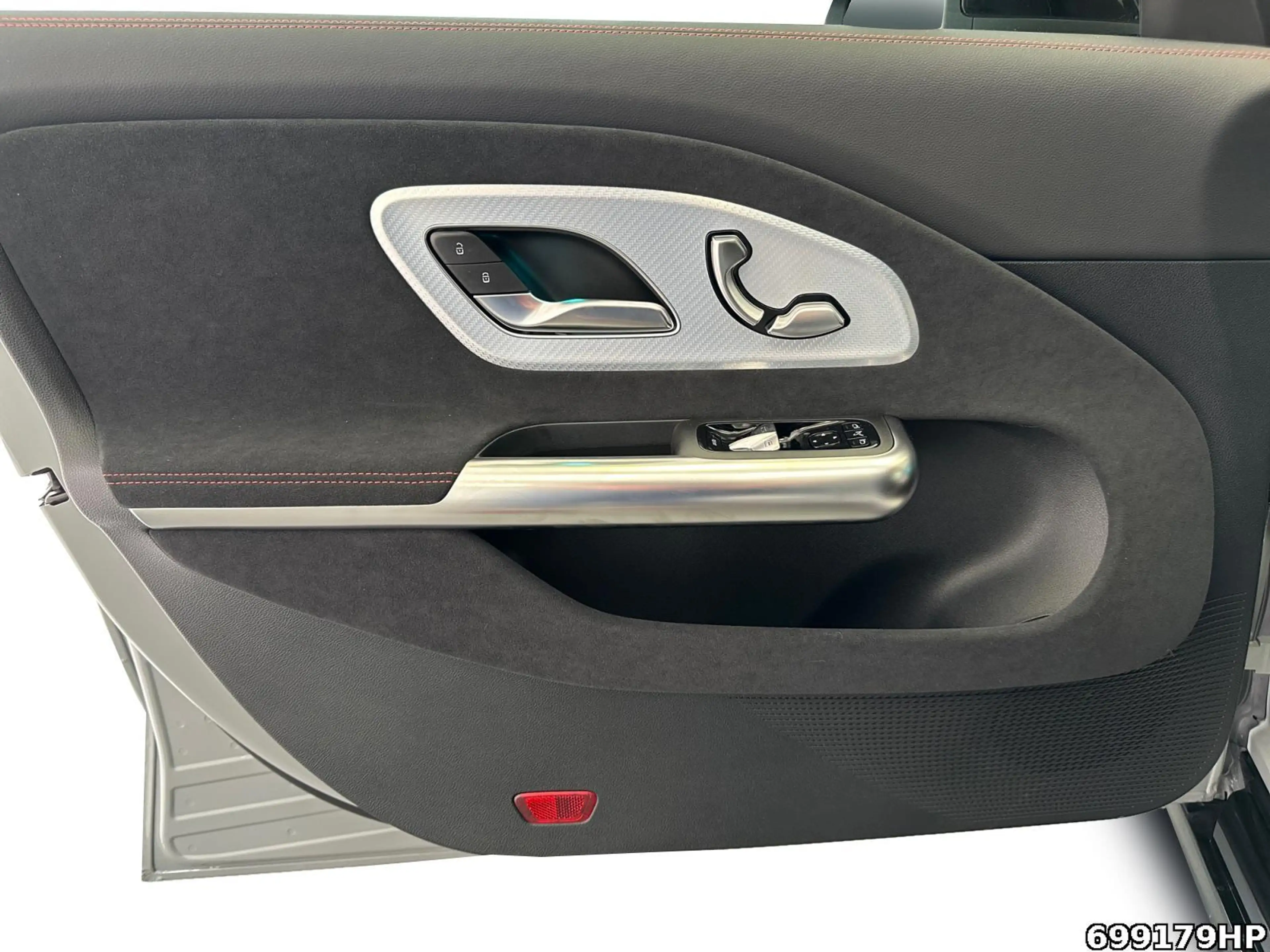 Mercedes-Benz CLA 220 +AMG+NIGHT+SUPERSCREEN+PREMIUM+360°+ — photo 14