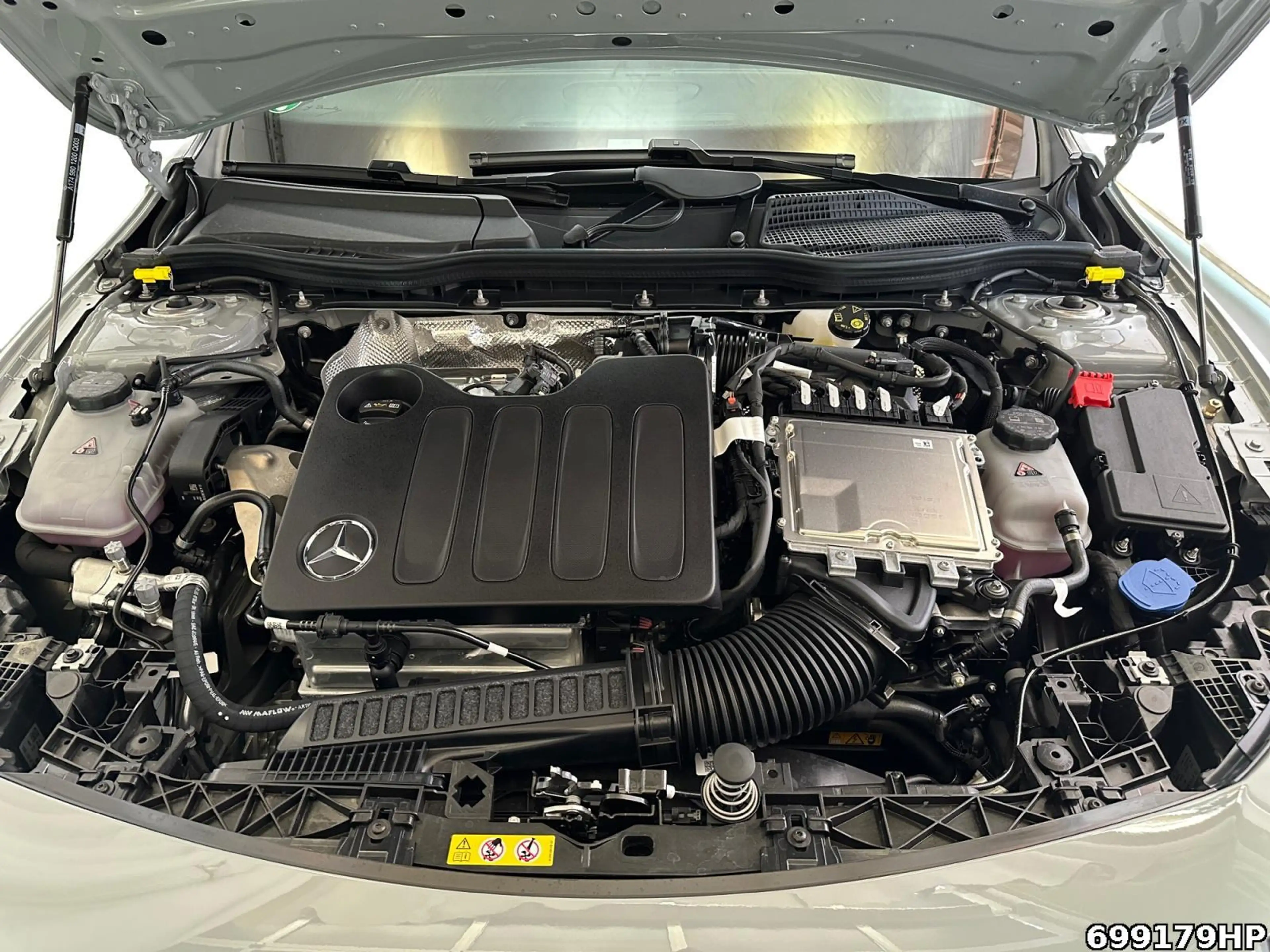 Mercedes-Benz CLA 220 +AMG+NIGHT+SUPERSCREEN+PREMIUM+360°+ — photo 7