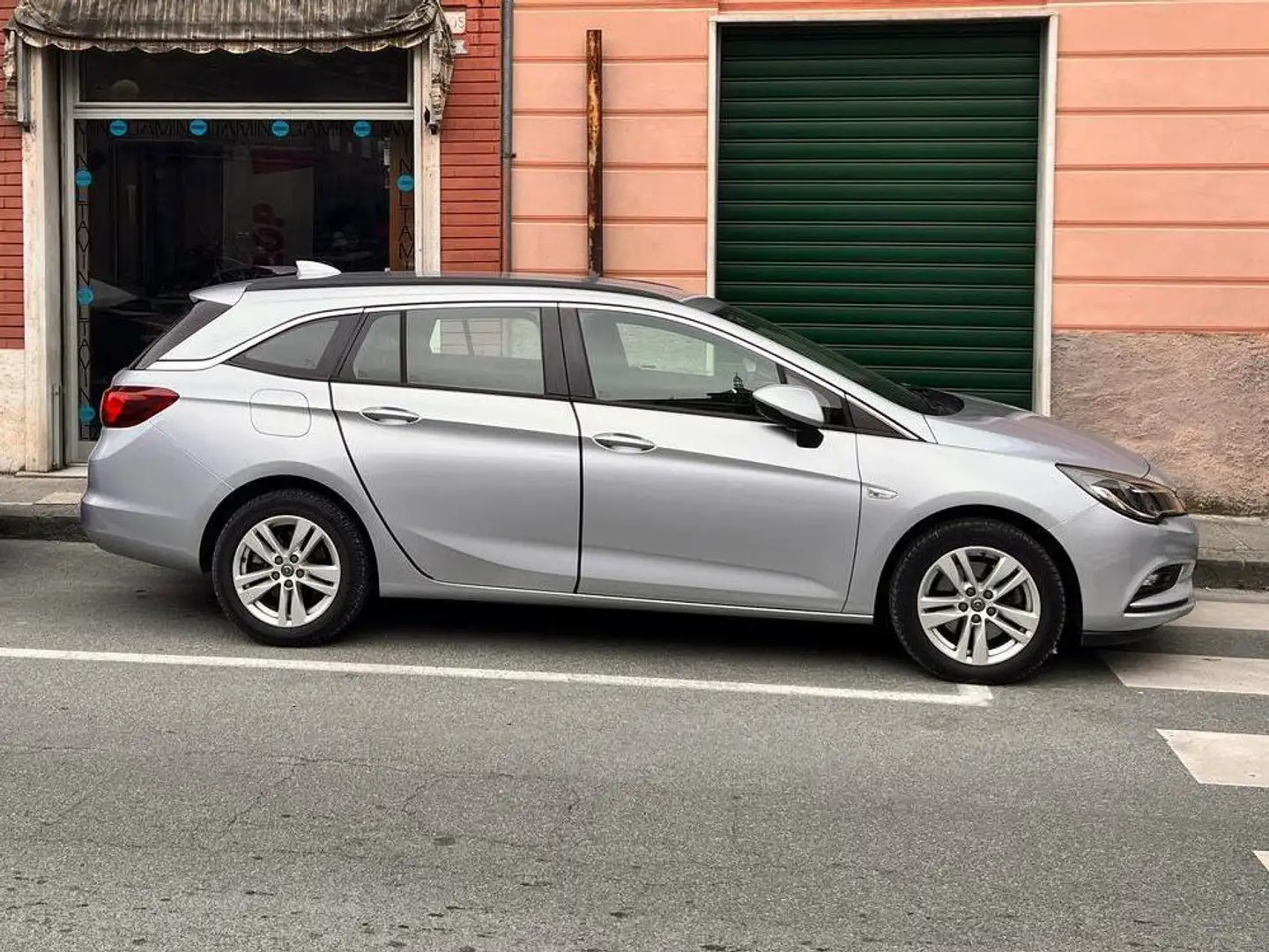 Opel Astra Astra V 2016  Sports Tourer 1.6 cdti Business 136c - 1