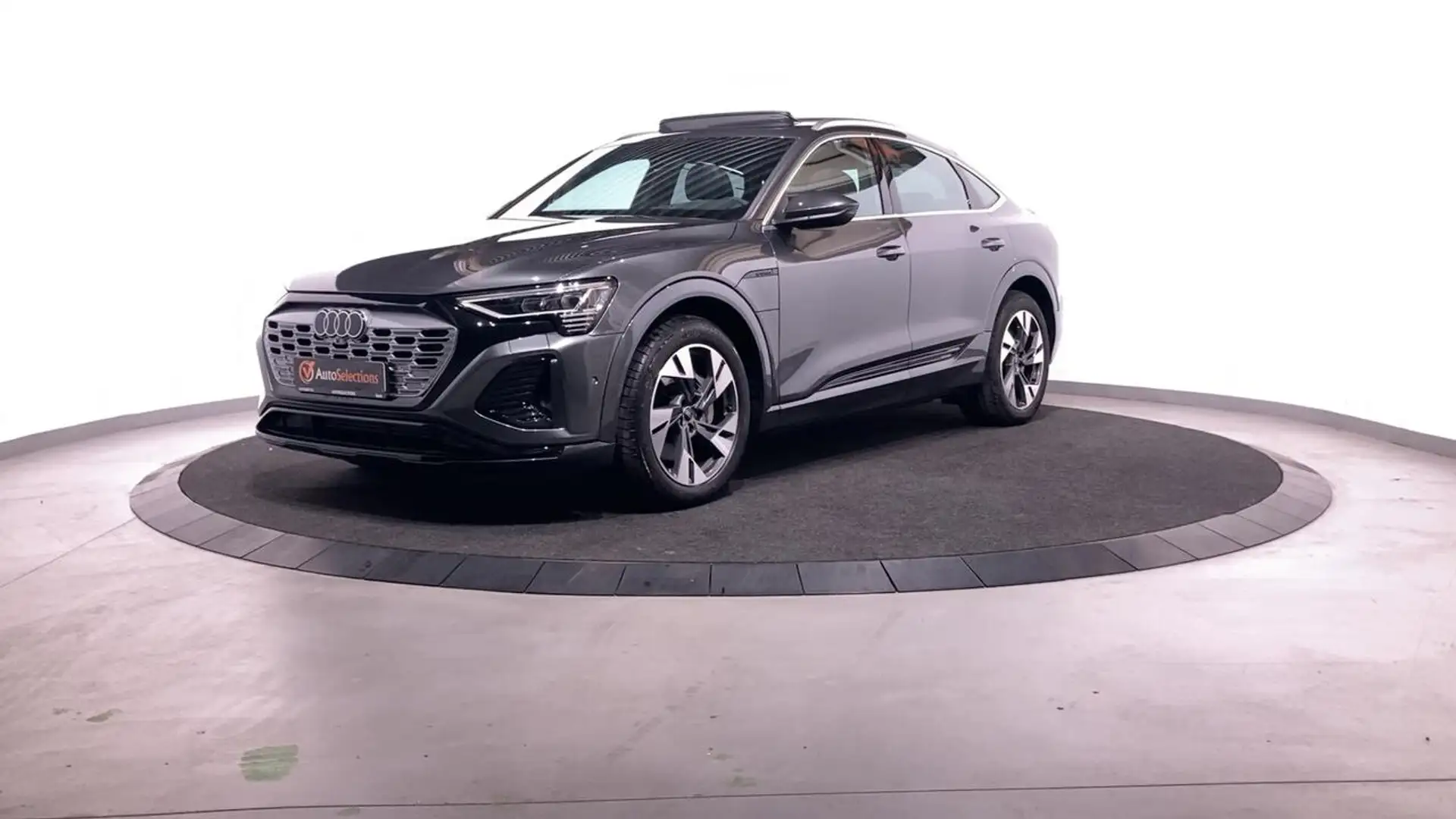 Audi Q8 e-tron SPORTBACK 55/S Line/COMFORT PACK/PANO/20” Grijs - 1
