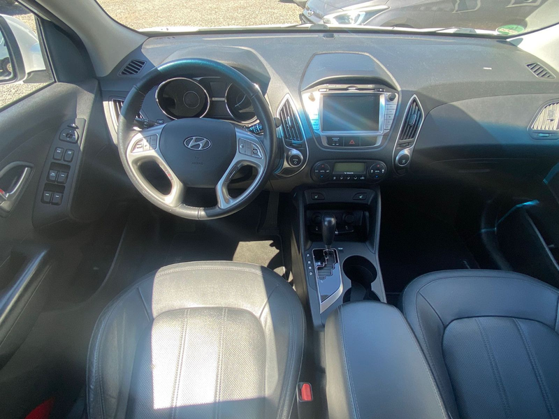 Hyundai iX35 5 Star 2WD*Automatik*PROBLEM*Wasserstoff* — photo 12