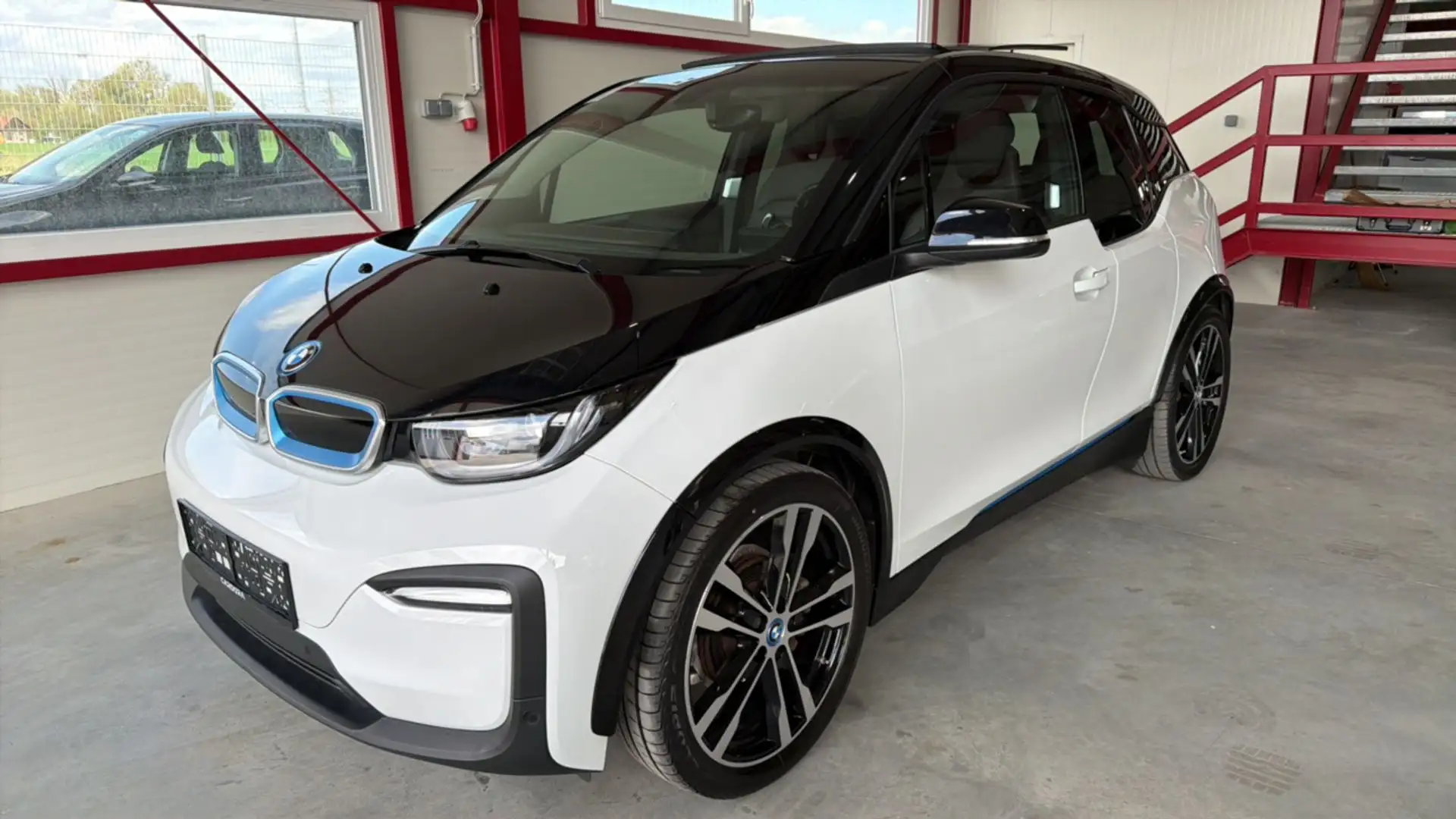 BMW i3 120Ah *WÄRMEPUMPE*NAVI*PDC*SPORTPAKET* Weiß - 2