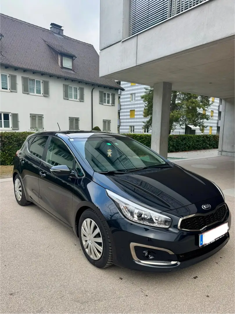 Kia Ceed / cee'd cee'd 1,6 CRDi ISG Österreich Edition Schwarz - 2