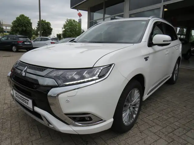 Mitsubishi Outlander PHEV Intro Edition*AHK*Ganzj,Reifen*1.Hand