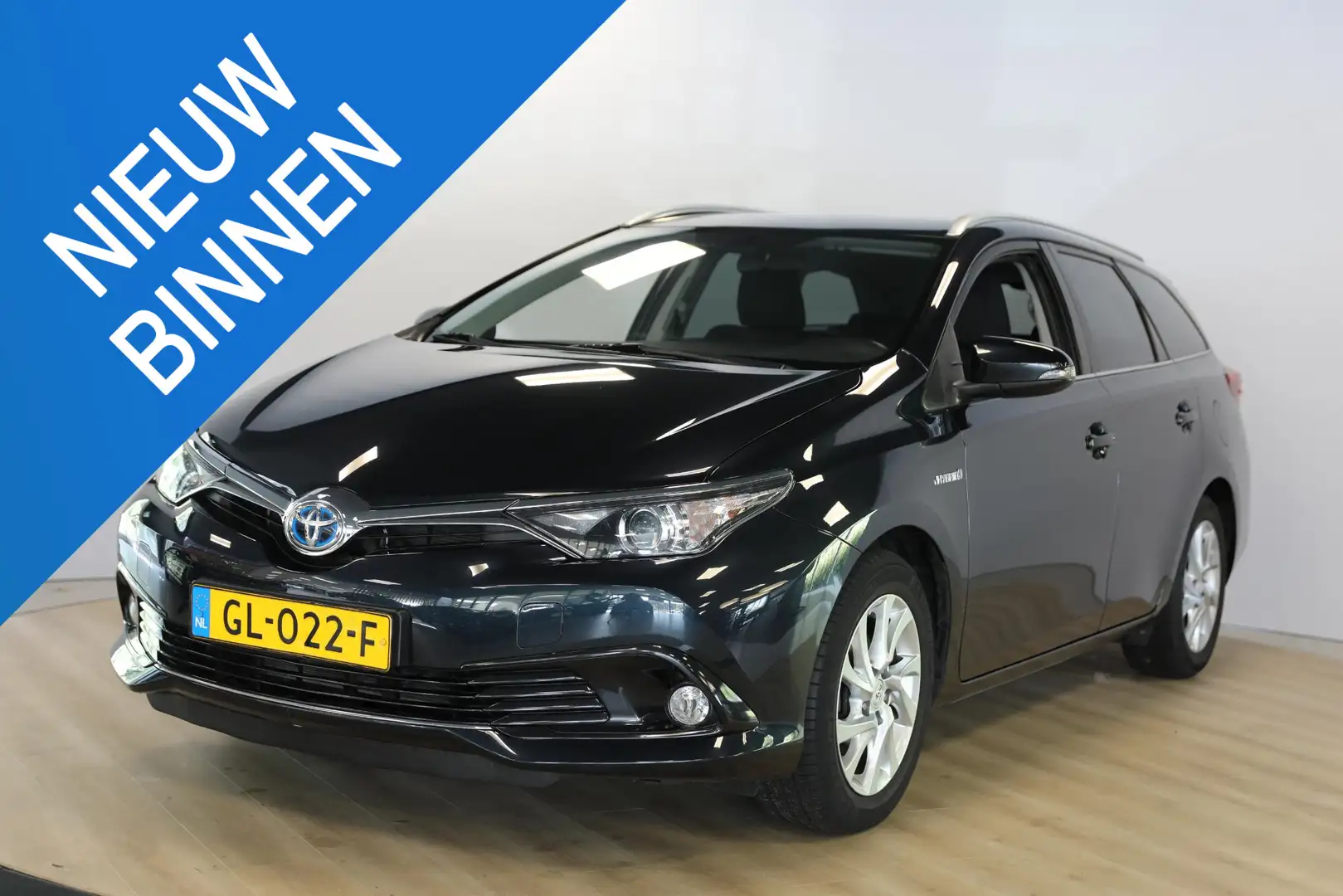 Toyota Auris Touring Sports 1.8 Hybrid Aspiration | 4 seizoenen Grijs - 1