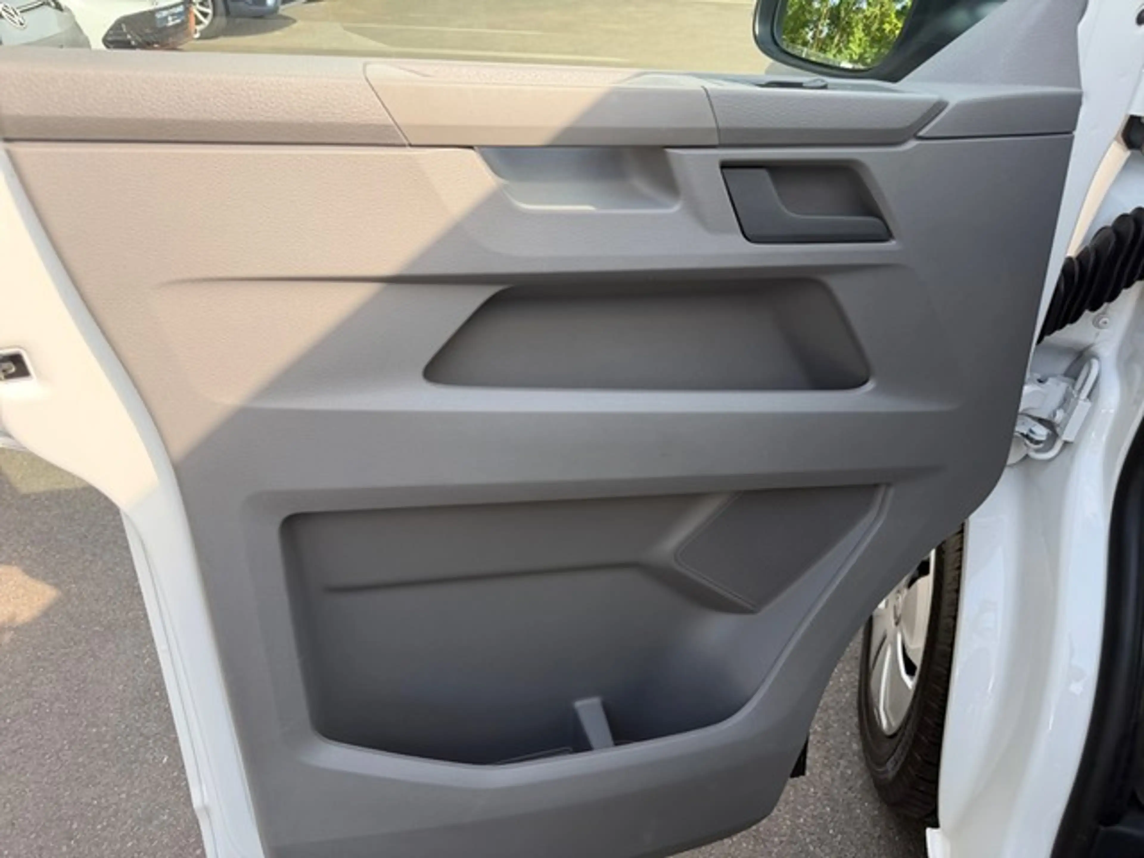 Volkswagen T6.1 Transporter Kasten T6.1 Transporter 2.0TDI +AZV+3-SITZER+KL... — photo 11