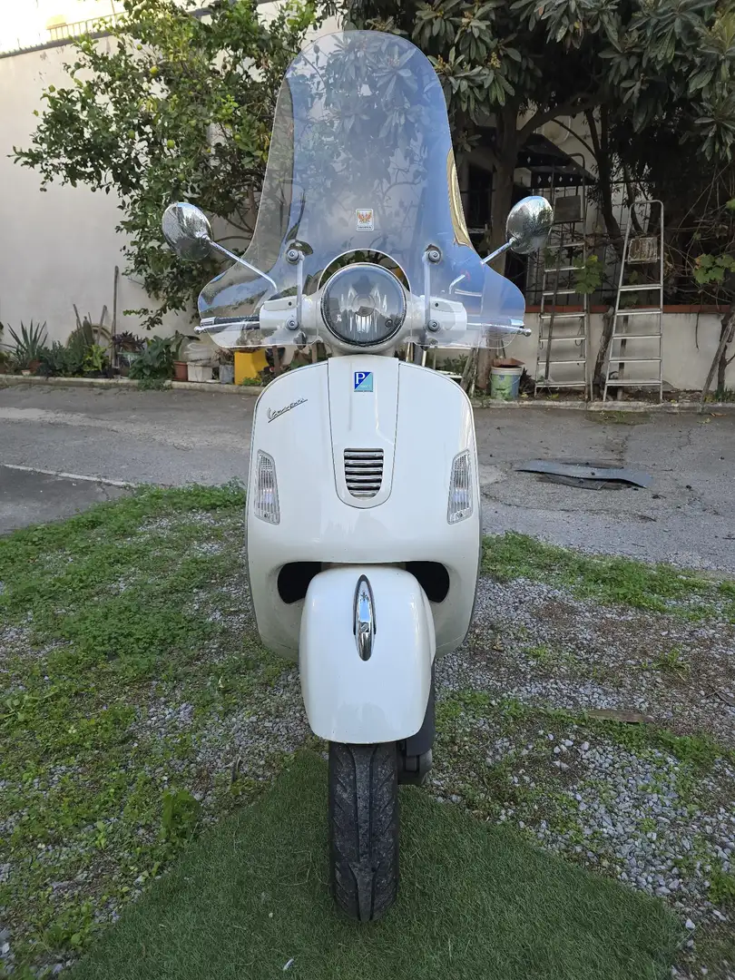 Piaggio GTS 300 Vespa 300 GTS Biały - 1