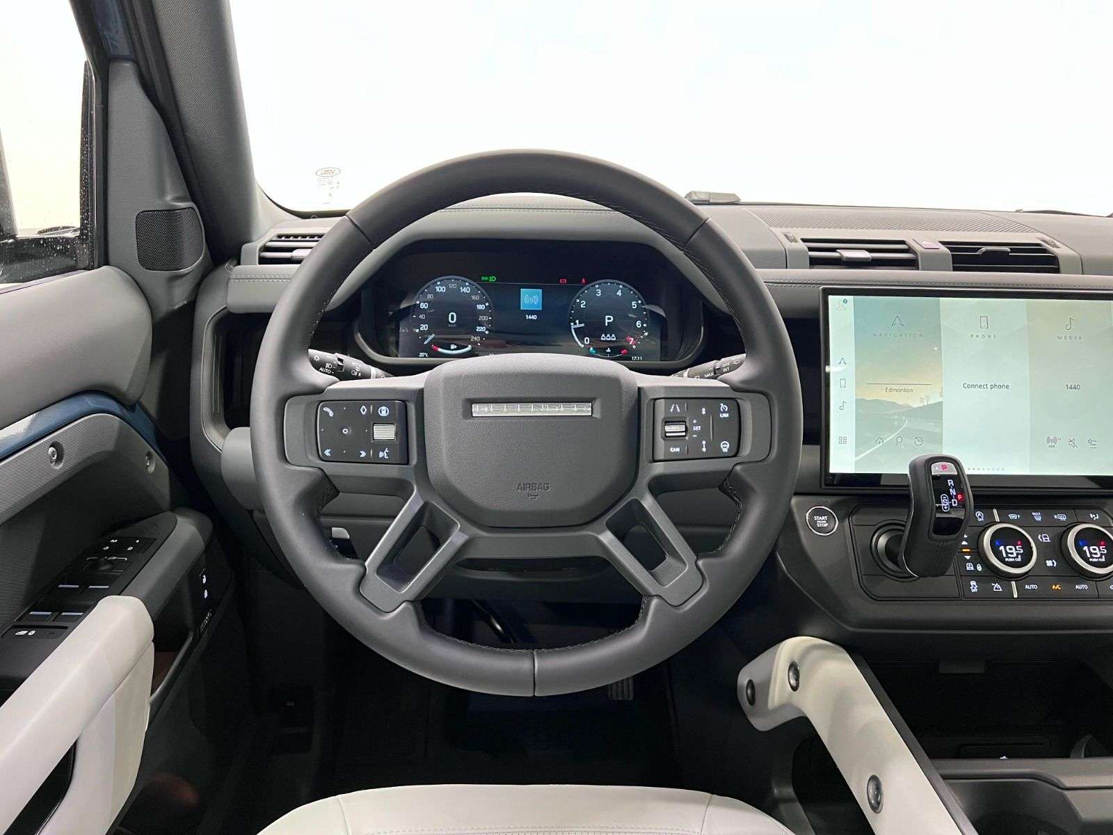 2026 Land Rover Defender 110 P400 X-DYNAMIC SE thumb 14