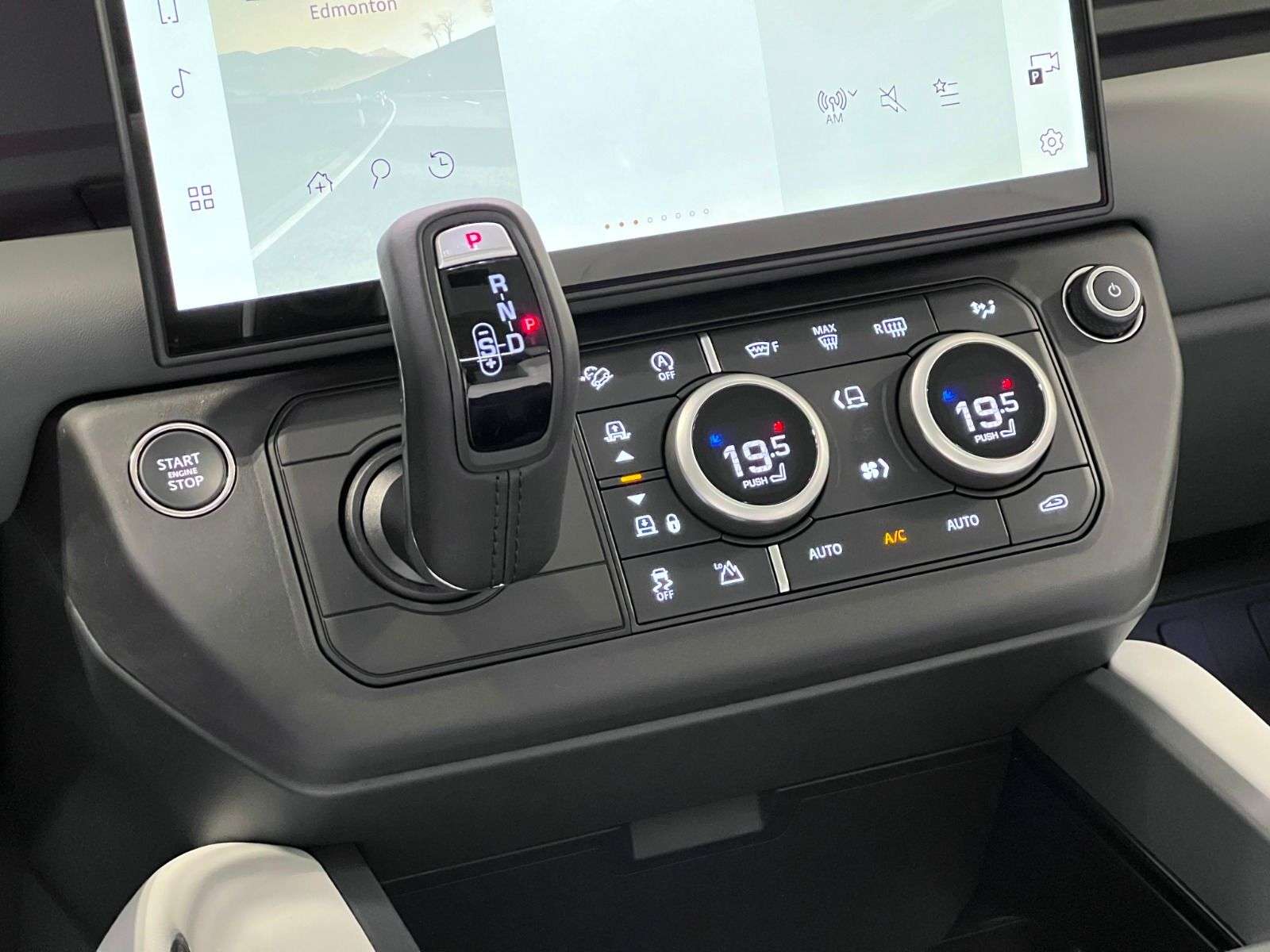 2026 Land Rover Defender 110 P400 X-DYNAMIC SE thumb 17