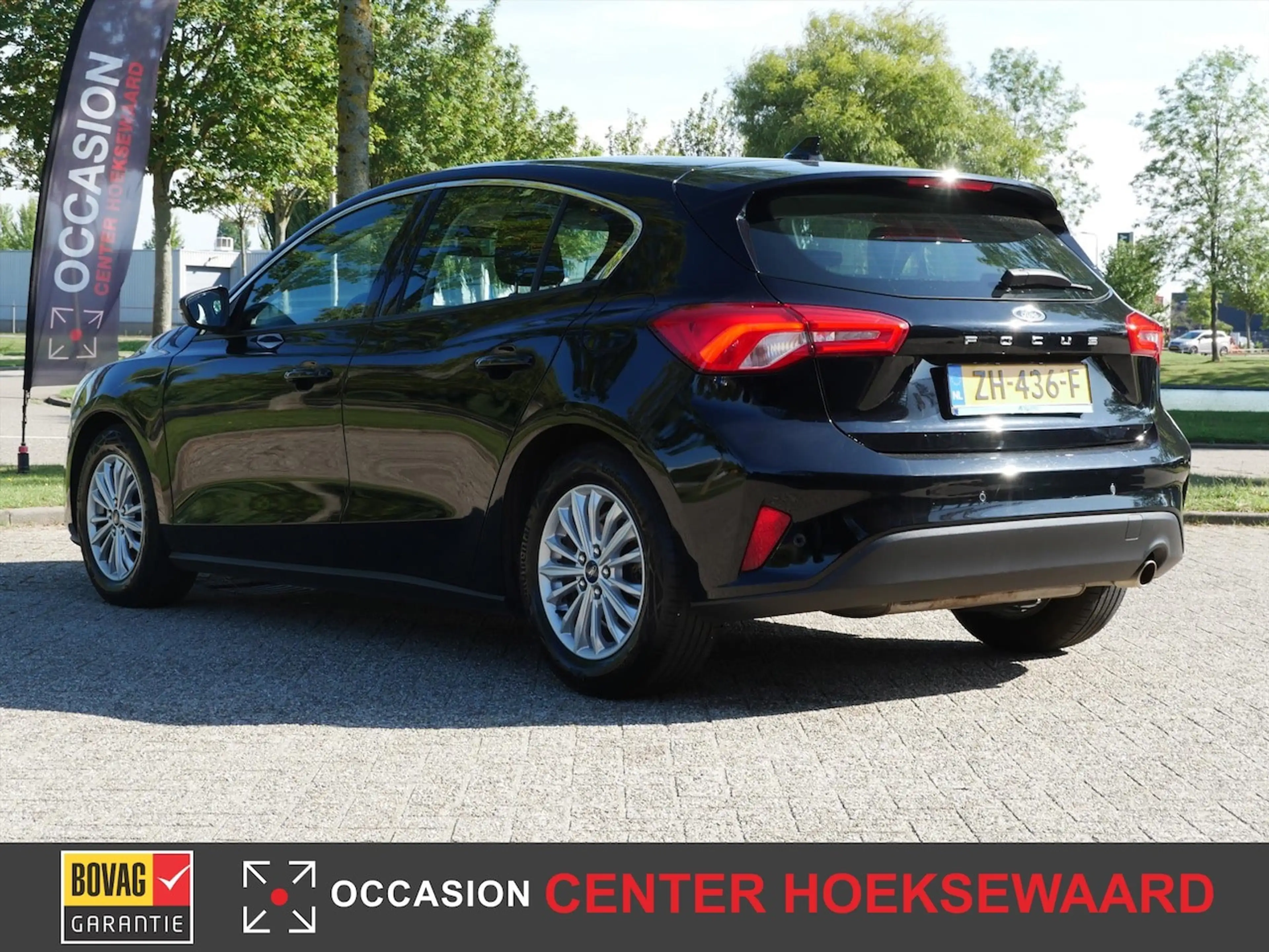 Ford Focus 1.0 EcoBoost Titanium Business — photo 9