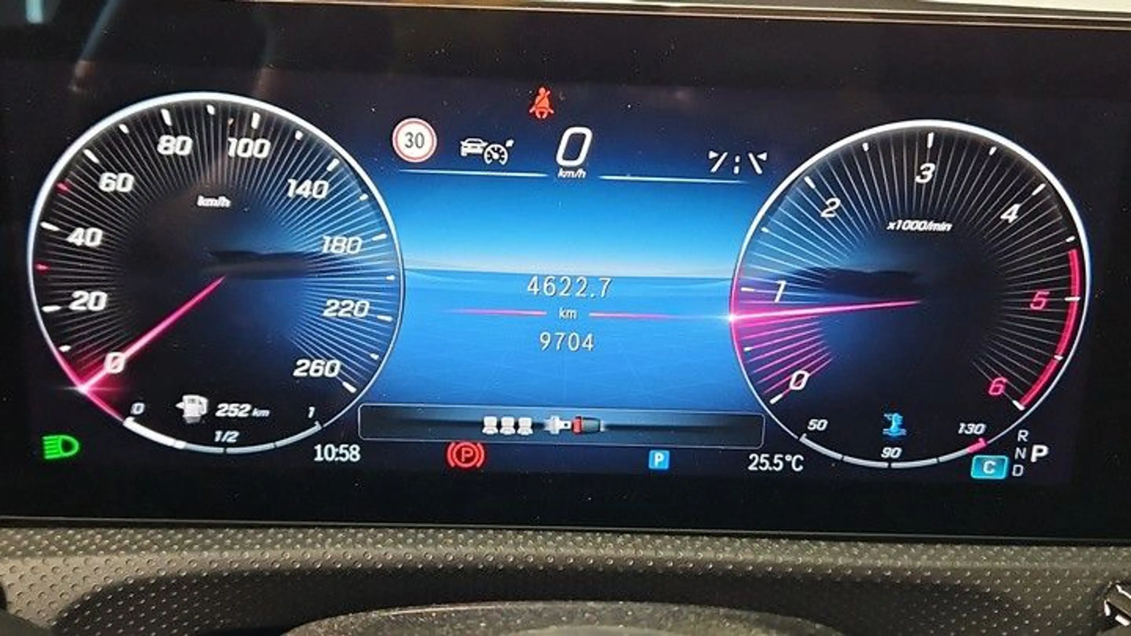 Mercedes-Benz A 180 d Progressive/KEYLESS-GO/360°Kamera/AHK — photo 9