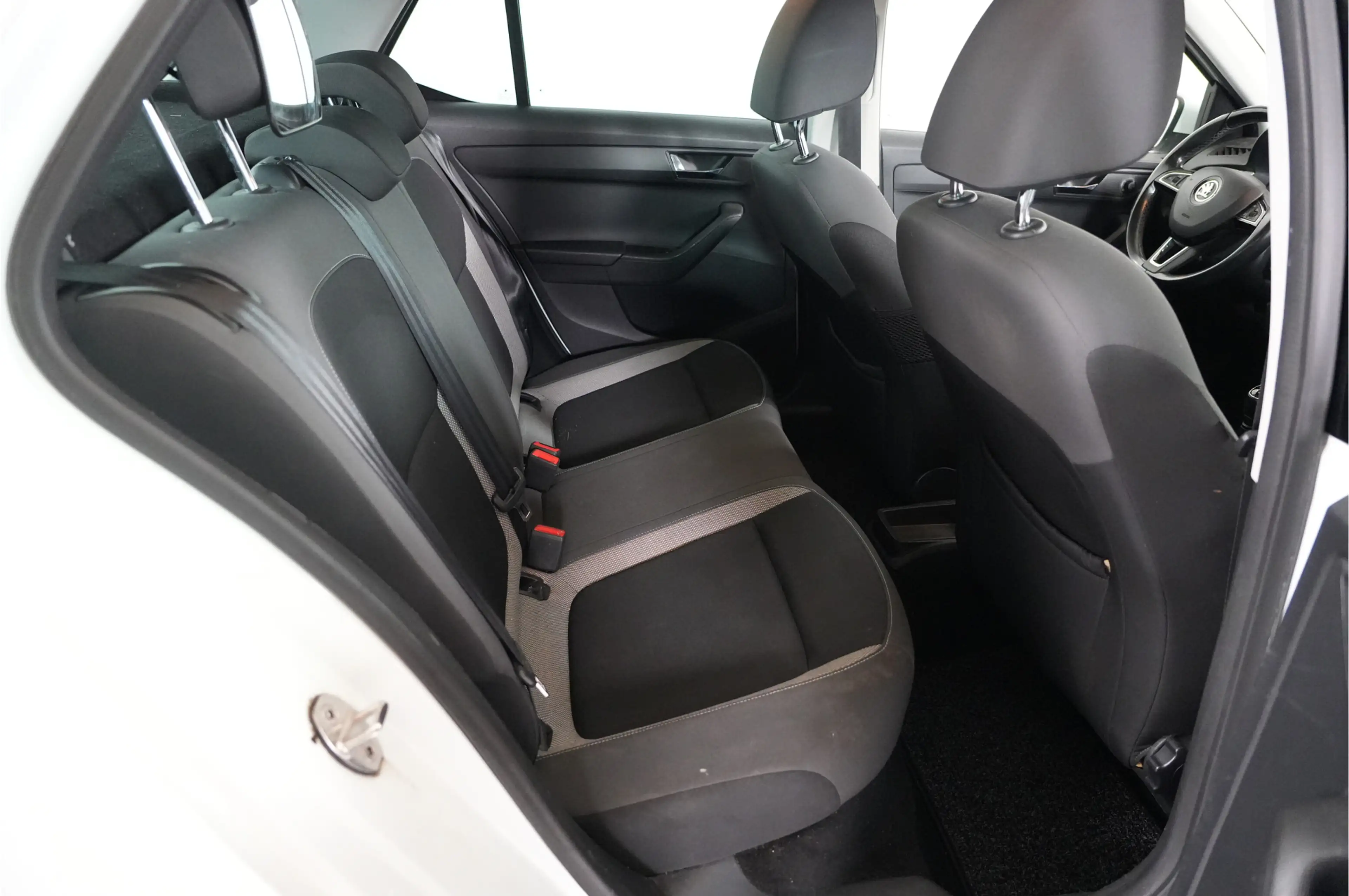 Skoda Fabia 1.0 TSI Drive | — photo 21