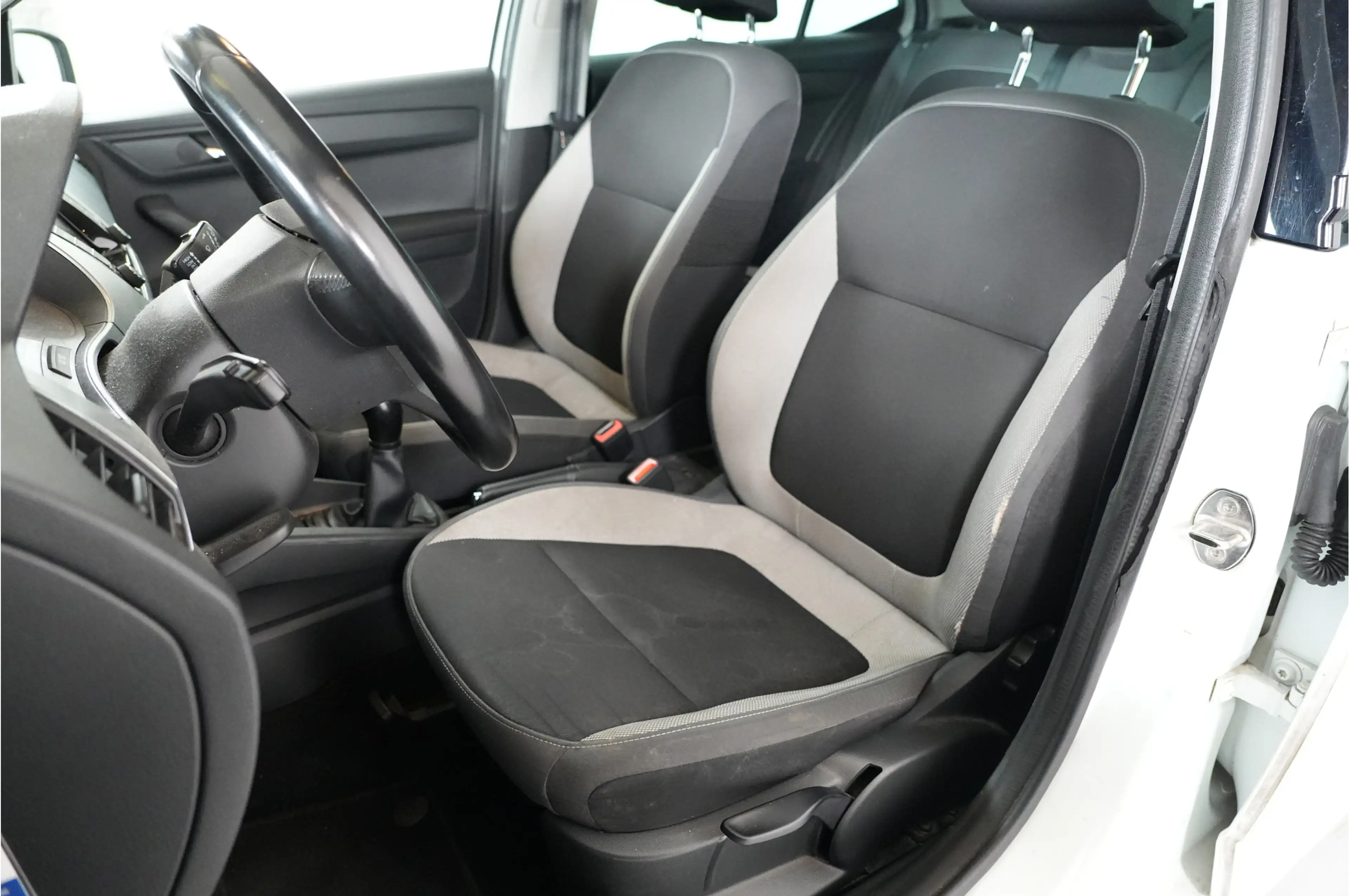 Skoda Fabia 1.0 TSI Drive | — photo 5