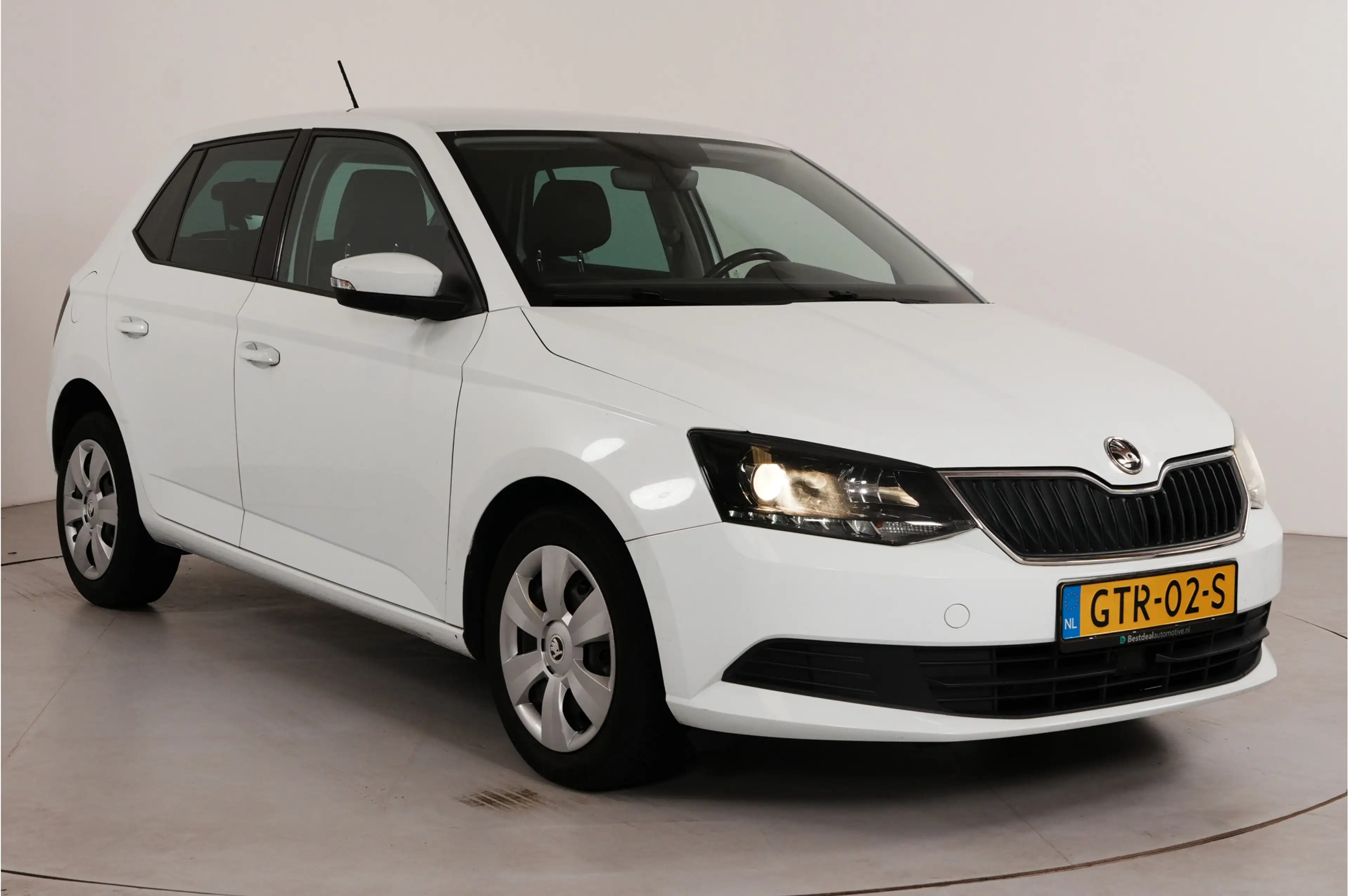 Skoda Fabia 1.0 TSI Drive | — photo 3