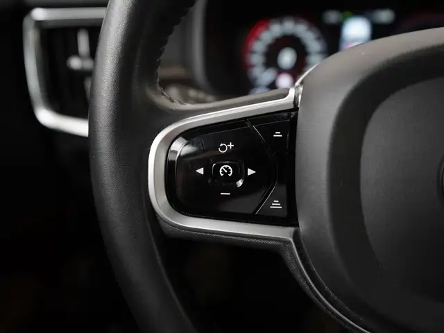Volvo V90 view 8