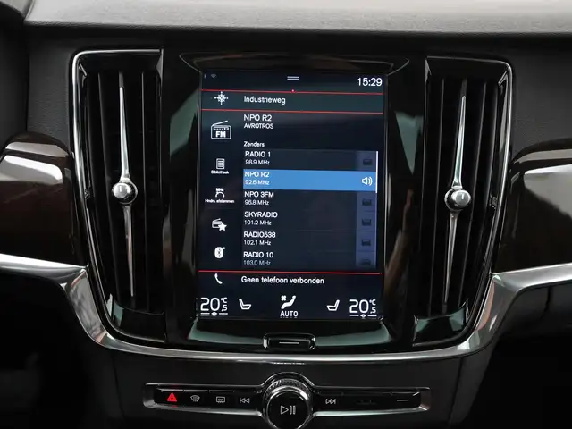 Volvo V90 view 15