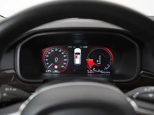 Volvo V90 view 9