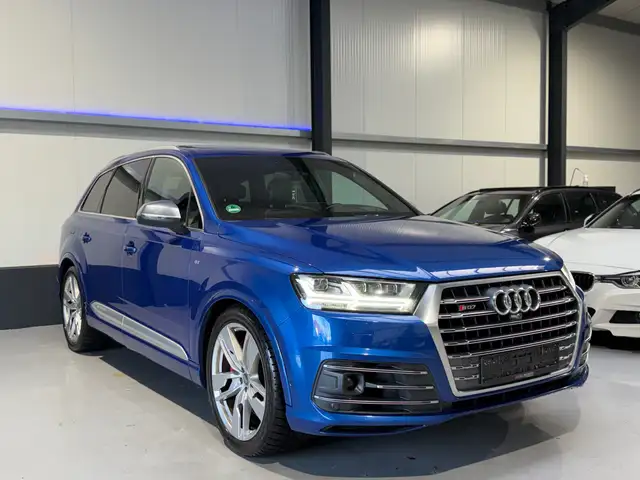Audi SQ7 4.0 TDI QUATTRO 7-SITZER MATRIX PANO AHK HUD 360*