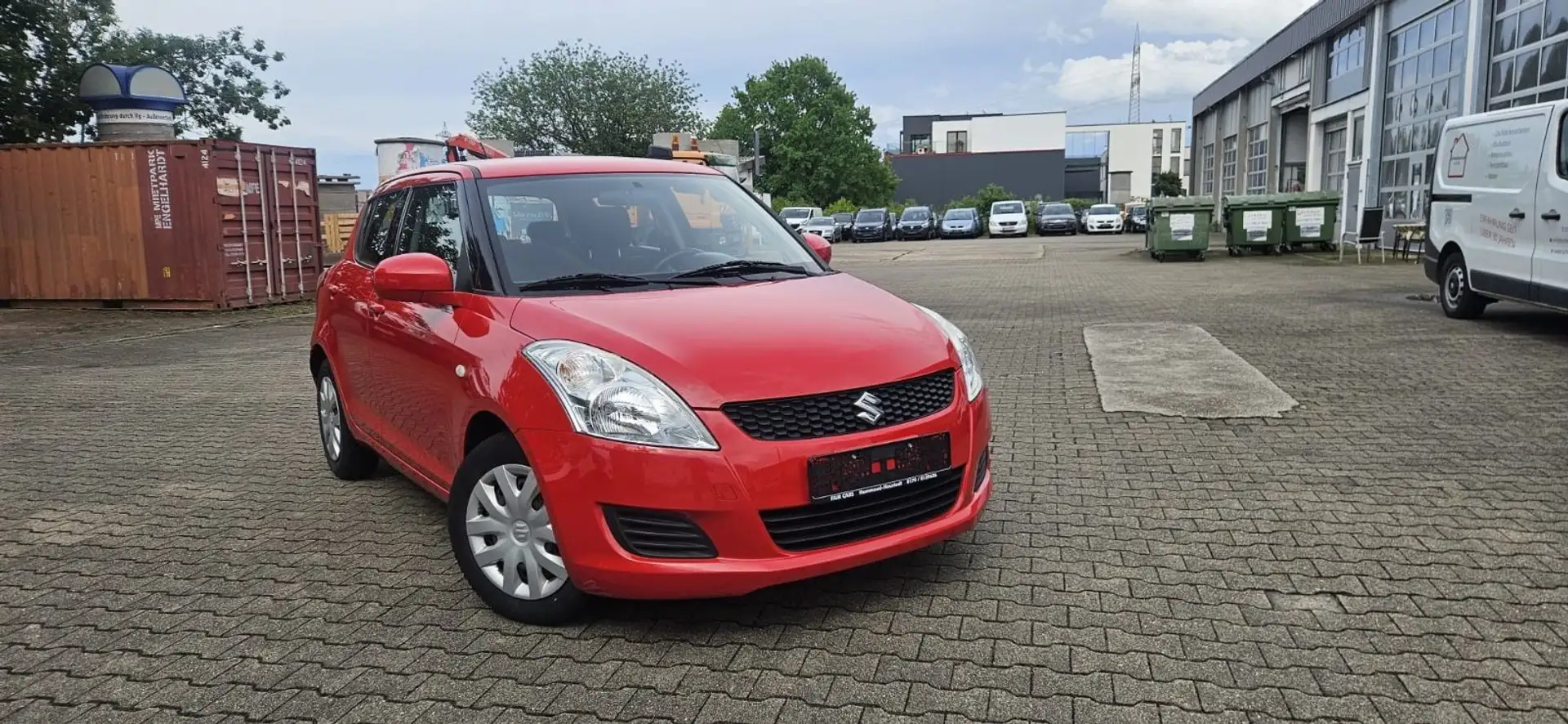 Suzuki Swift Club Rojo - 1