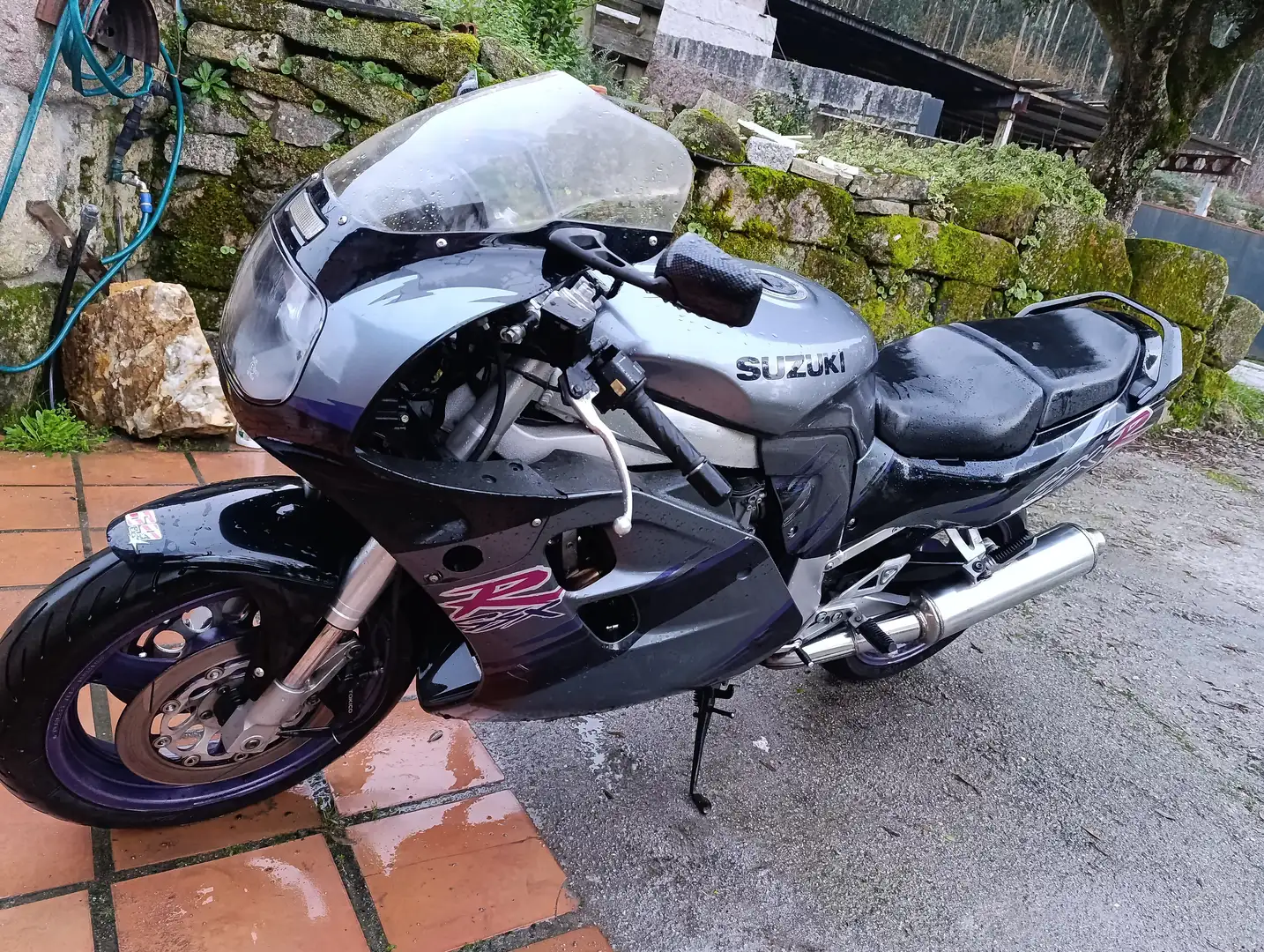 Suzuki GSX-R 1100 Gris - 1