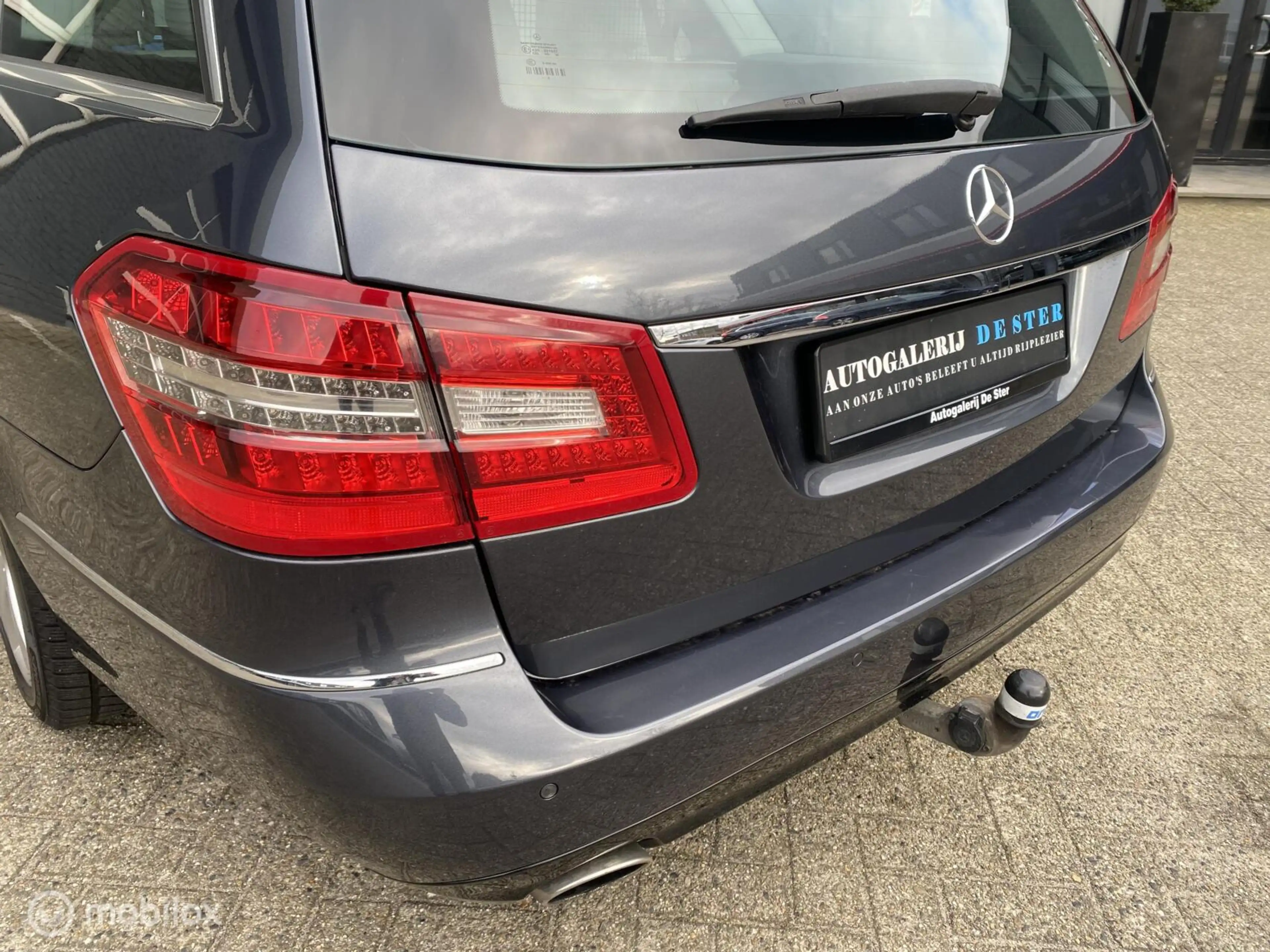 Mercedes-Benz E 250 Estate CGI Avantg. NAVI/PANO/PDC/TREKH — photo 9