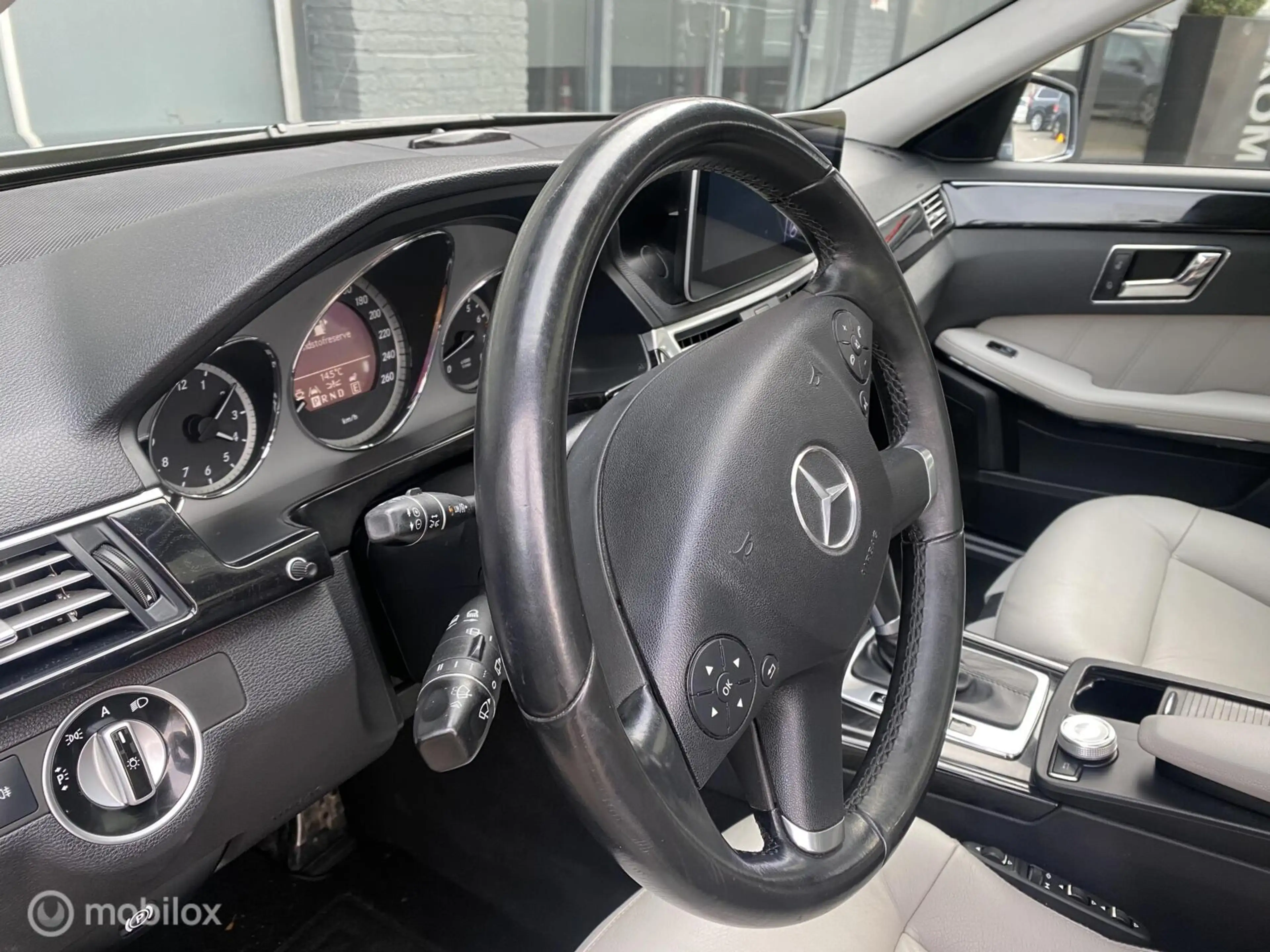 Mercedes-Benz E 250 Estate CGI Avantg. NAVI/PANO/PDC/TREKH — photo 14