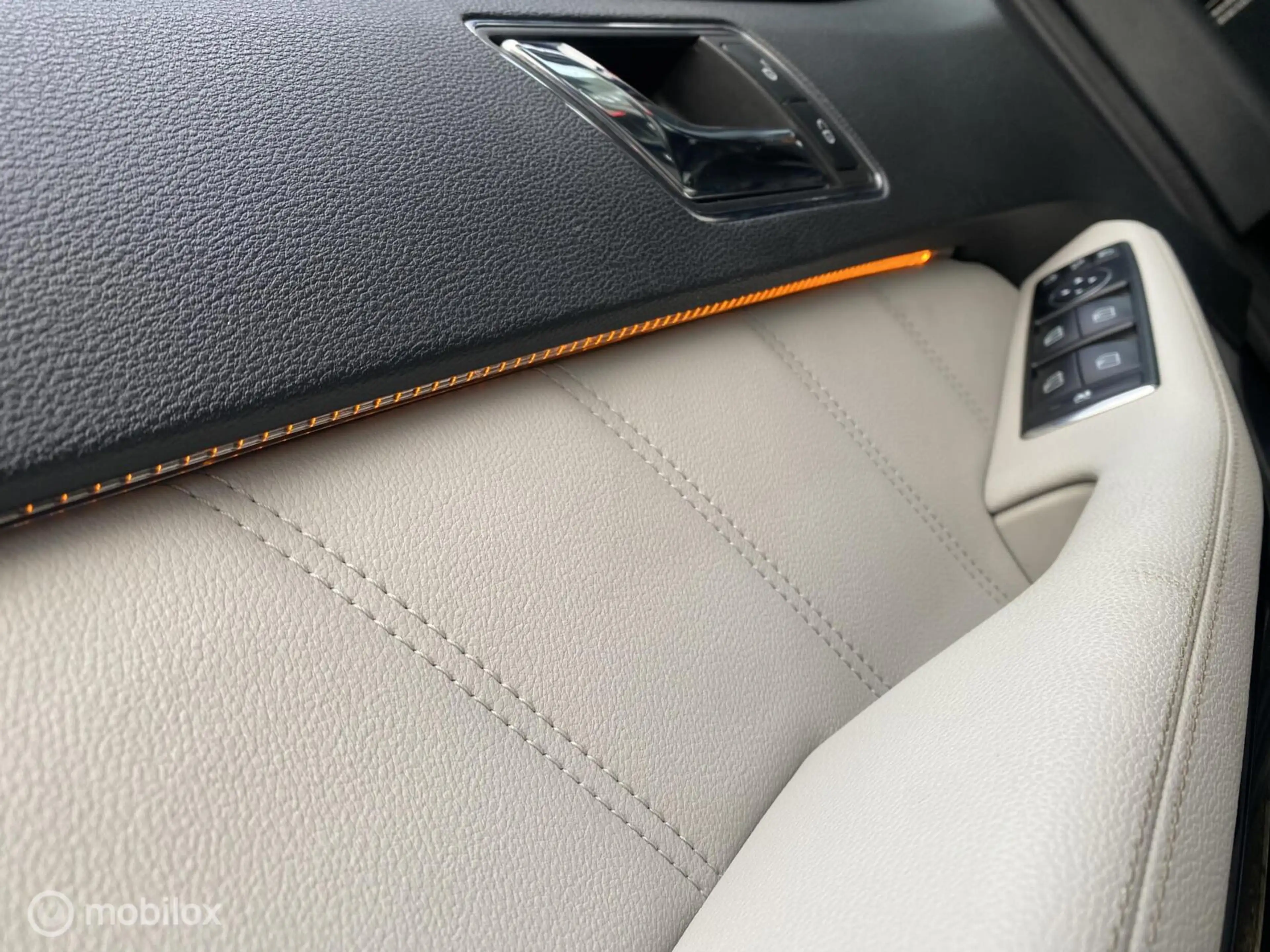 Mercedes-Benz E 250 Estate CGI Avantg. NAVI/PANO/PDC/TREKH — photo 13