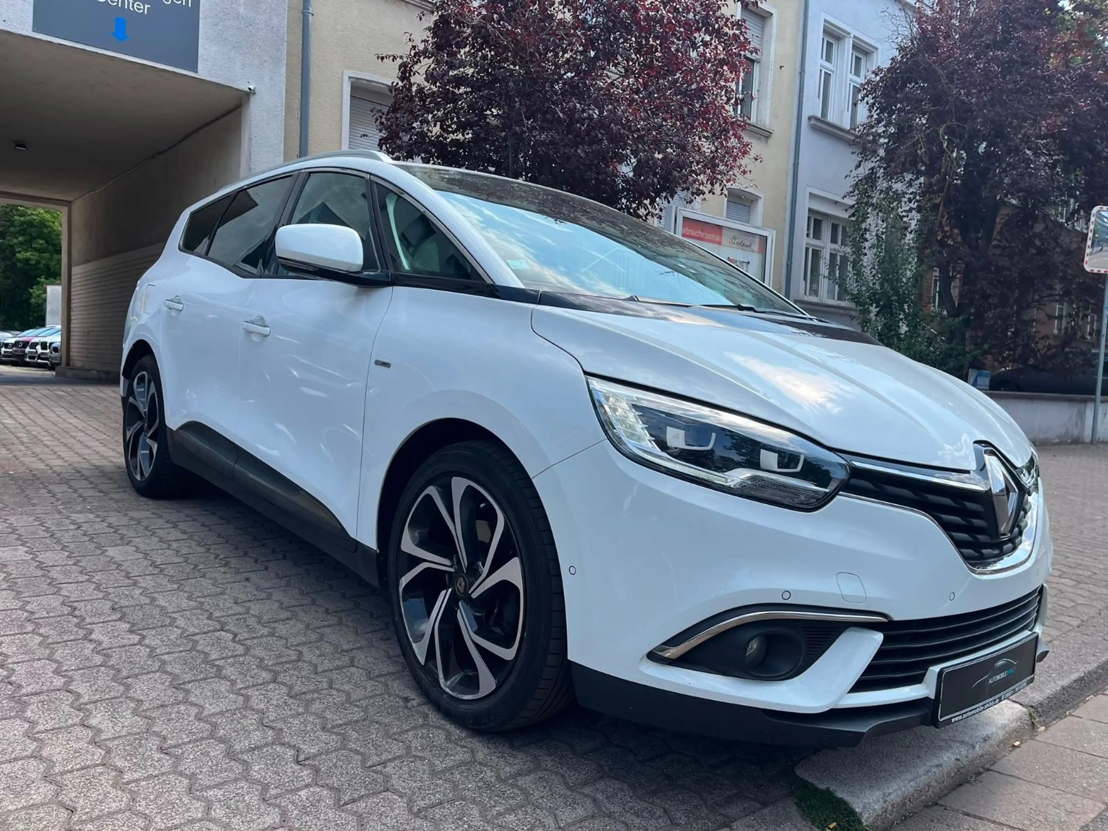Renault Grand Scenic Scenic IV Grand BOSE Edition, 7.Sitze — photo 3