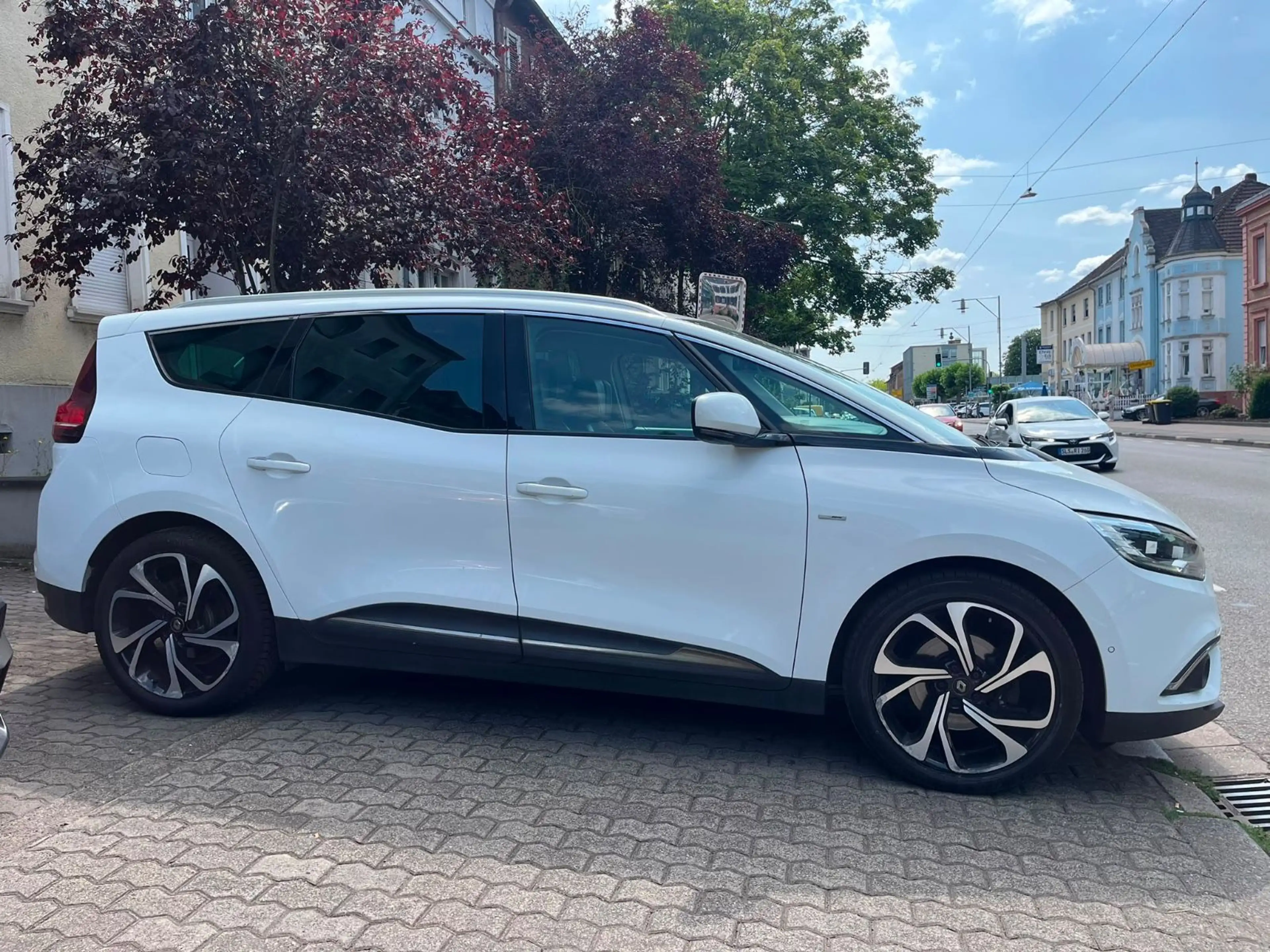 Renault Grand Scenic Scenic IV Grand BOSE Edition, 7.Sitze — photo 5