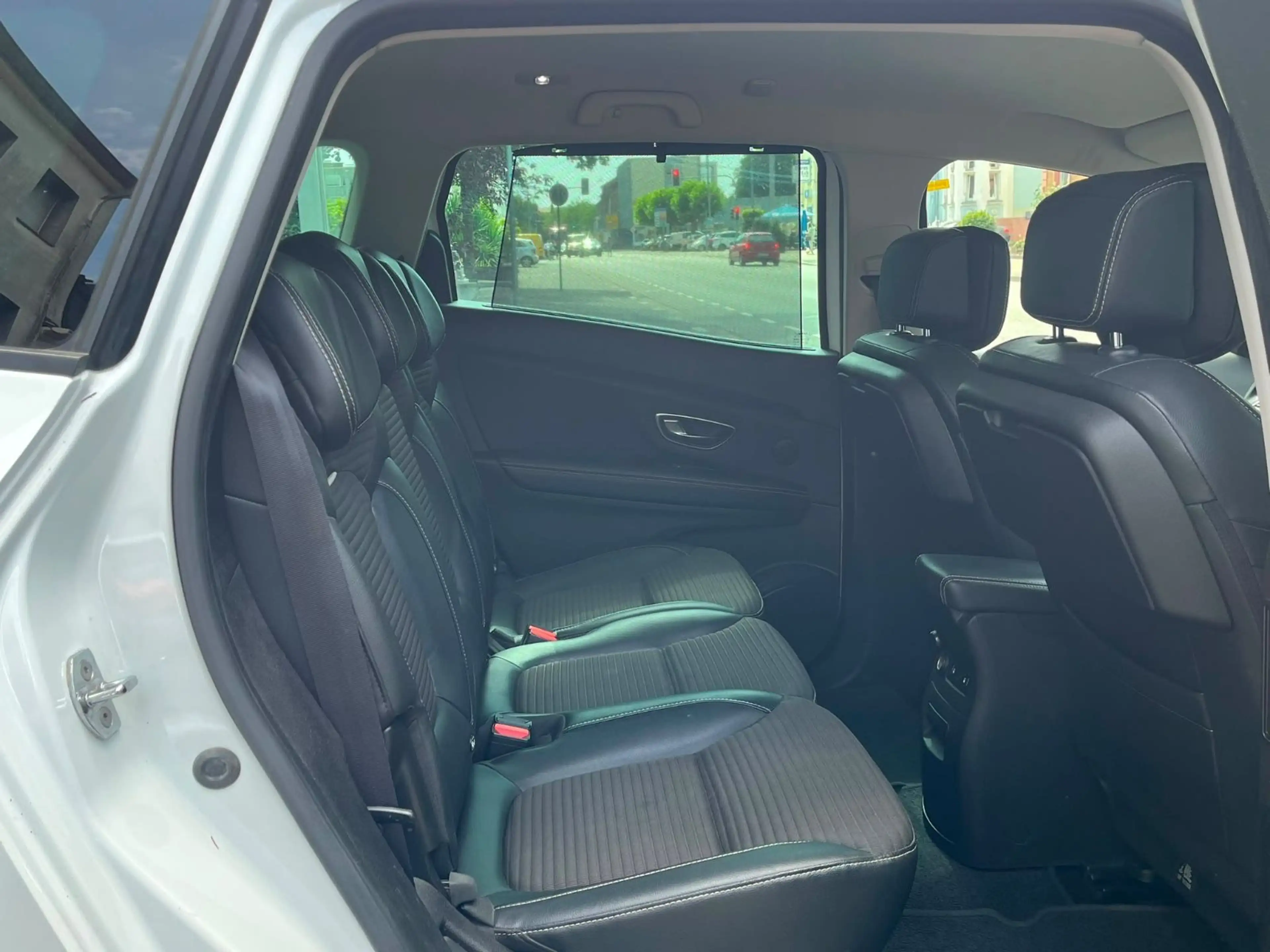 Renault Grand Scenic Scenic IV Grand BOSE Edition, 7.Sitze — photo 14