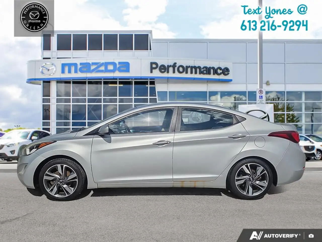Hyundai ELANTRA снимка Hyundai ELANTRA