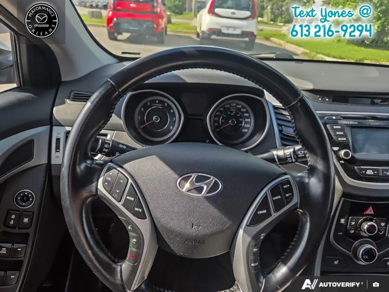 Hyundai ELANTRA снимка Hyundai ELANTRA