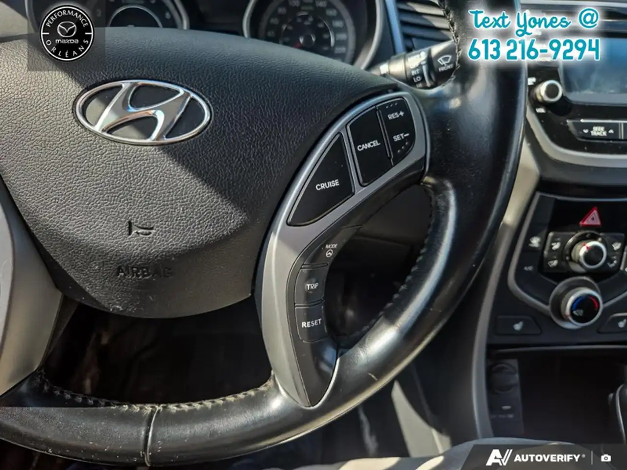 Hyundai ELANTRA снимка Hyundai ELANTRA