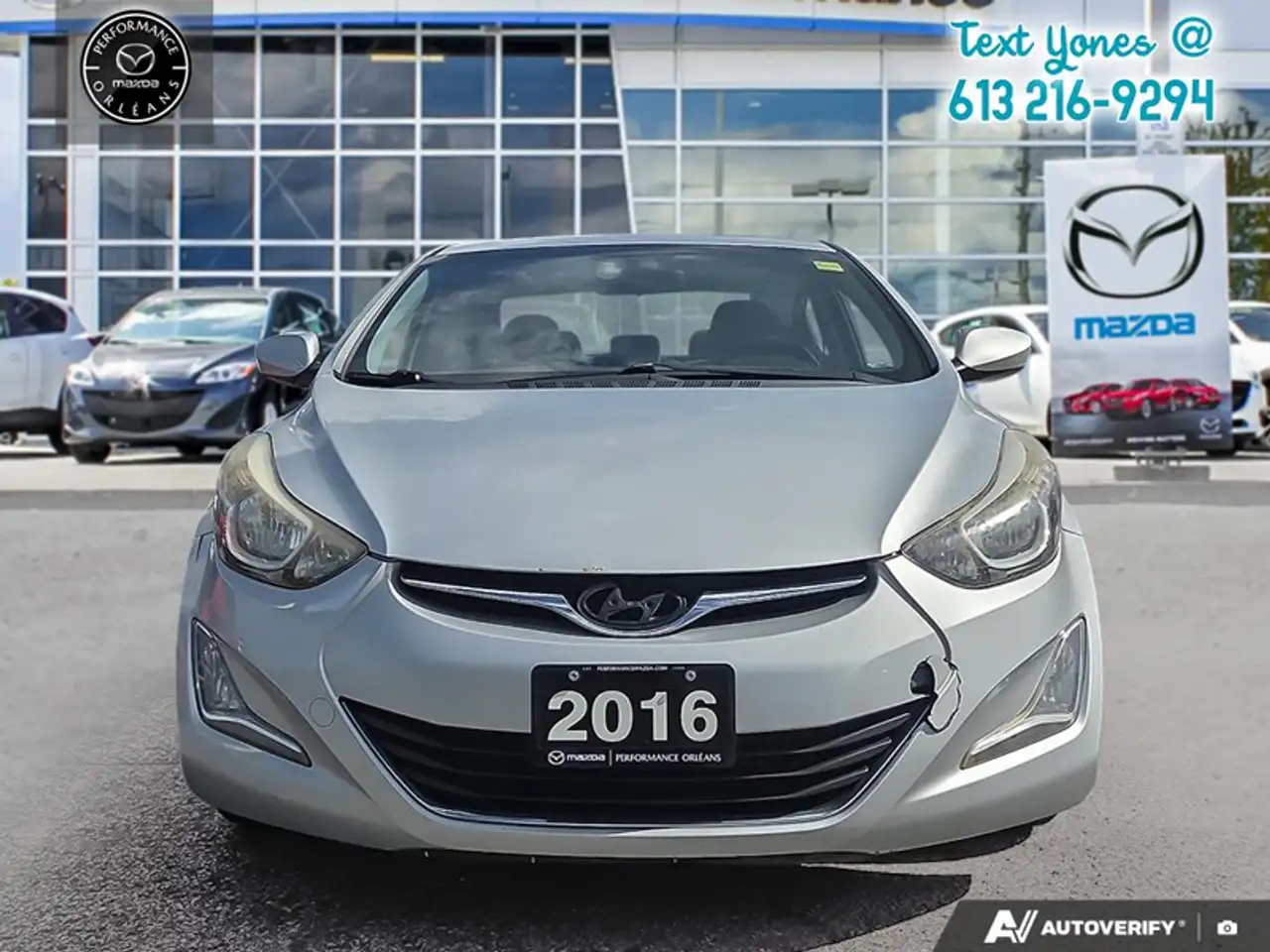 Hyundai ELANTRA снимка Hyundai ELANTRA