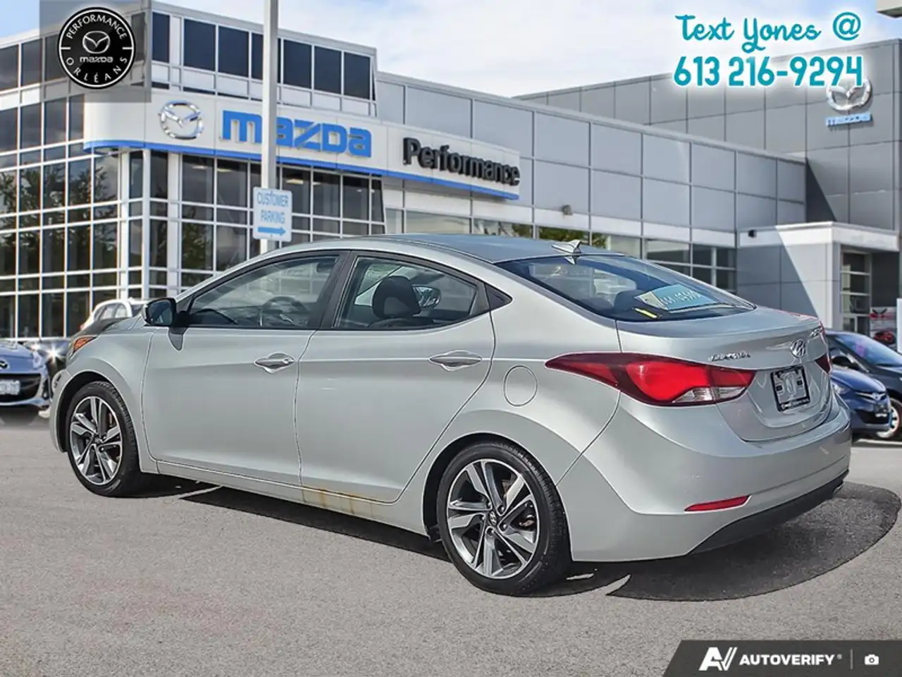 Hyundai ELANTRA снимка Hyundai ELANTRA