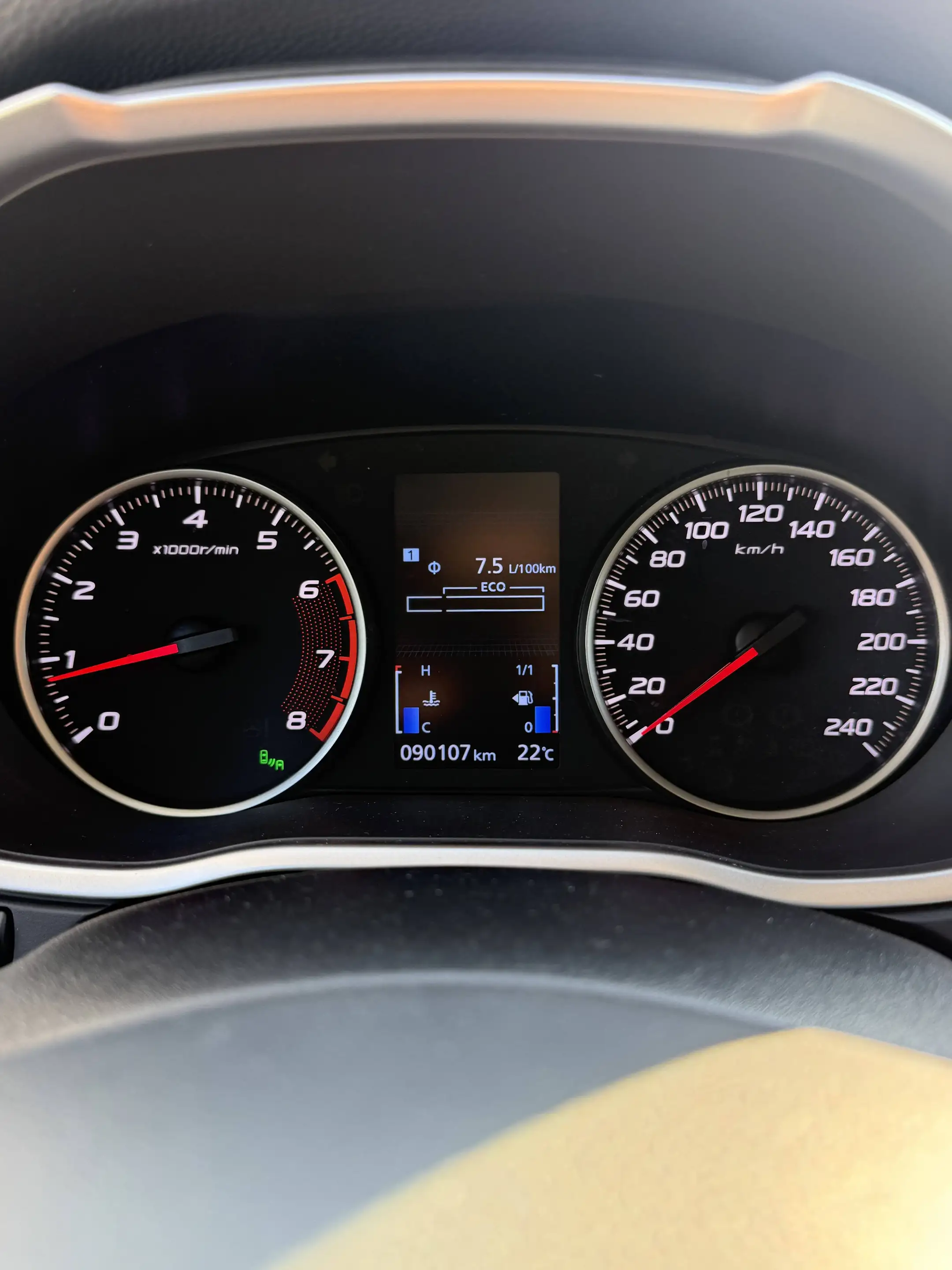 Mitsubishi Eclipse Cross ACTIVE+ 1,5l Turbo AppleCarPlay|AndroidAuto|AHK|360Grad|2terRadsatz — photo 8