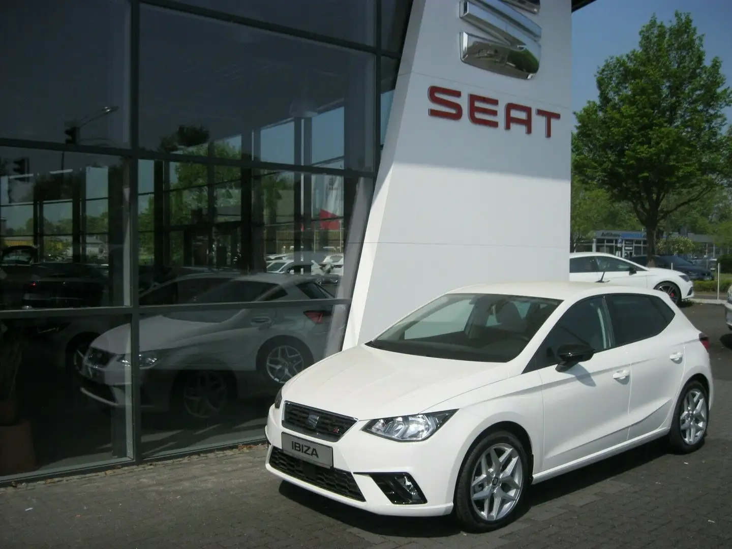 SEAT Ibiza FR 1,0 TSI*Navi*LED* Weiß - 1