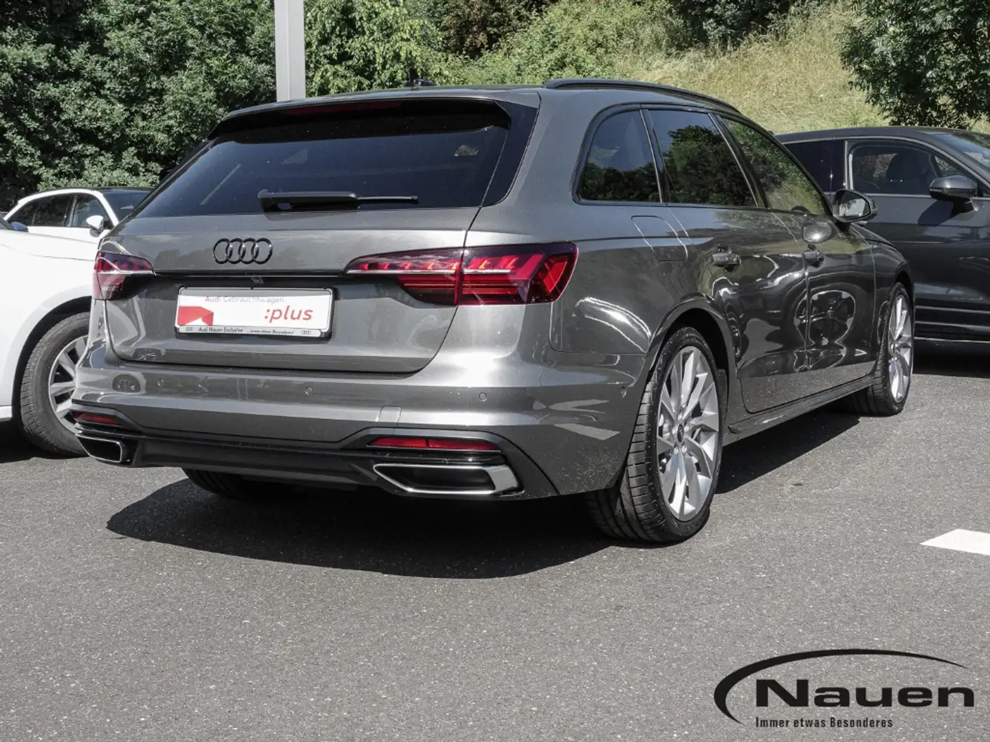 Audi A4 Avant 40 TDI S-tronic Panorama, Optik plus, Rückfa Šedá - 2